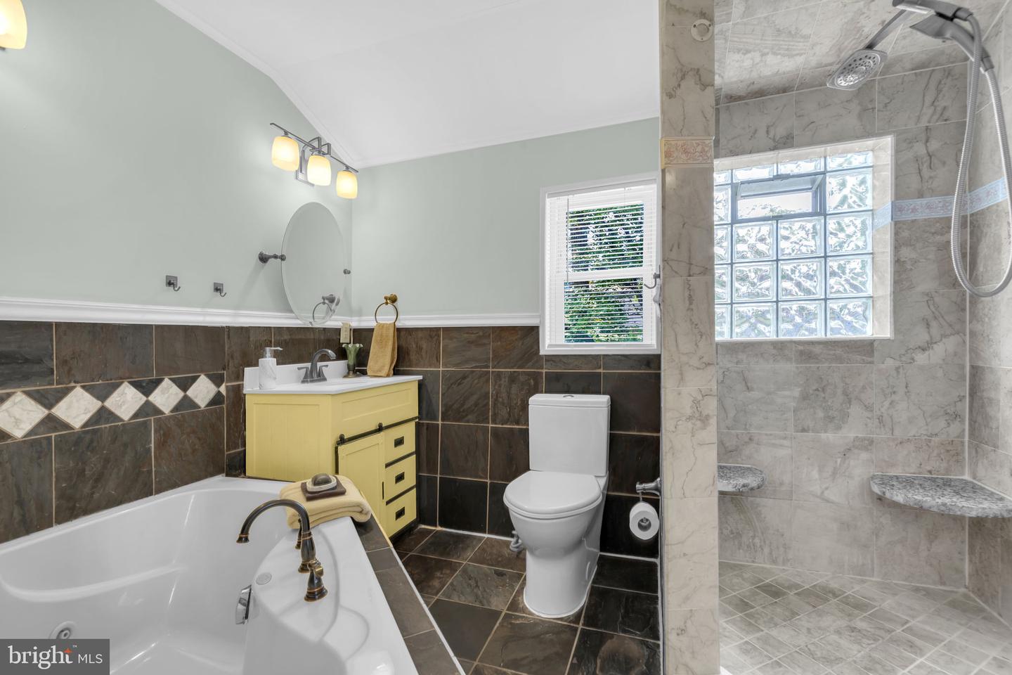 3429 HIGHWOOD DR SE, WASHINGTON, District Of Columbia 20020, 3 Bedrooms Bedrooms, ,2 BathroomsBathrooms,Residential,For sale,3429 HIGHWOOD DR SE,DCDC2242088 MLS # DCDC2242088