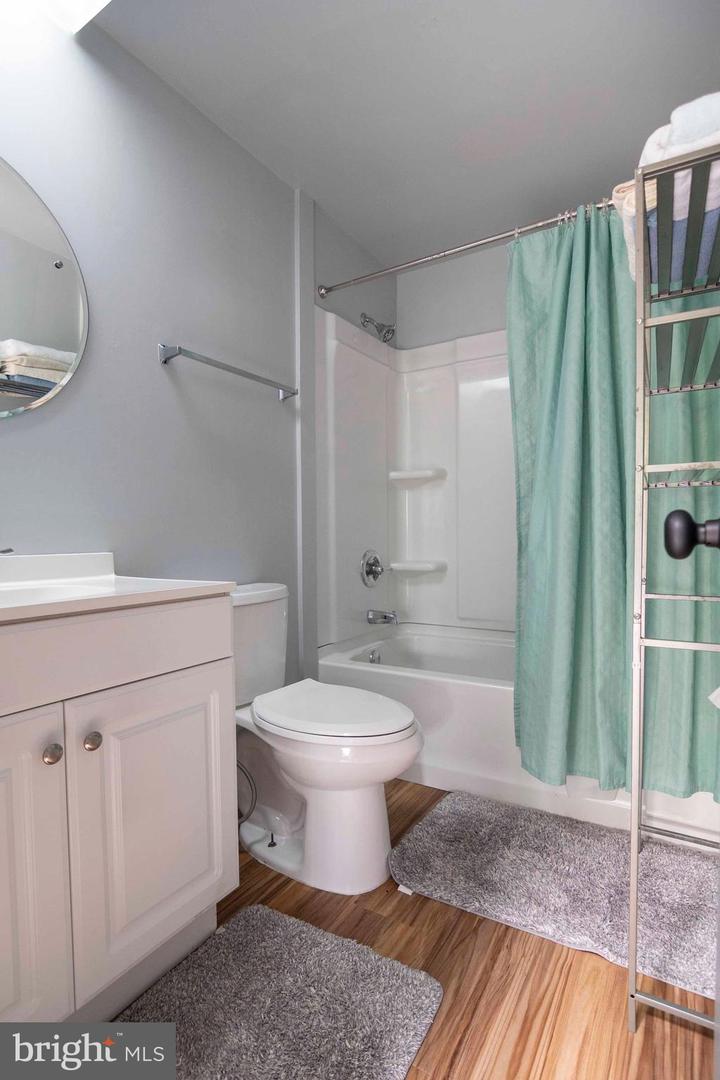 272 FRITZEL, BASYE, Virginia 22810, 7 Bedrooms Bedrooms, 10 Rooms Rooms,5 BathroomsBathrooms,Residential,For sale,272 FRITZEL,VASH2013416 MLS # VASH2013416