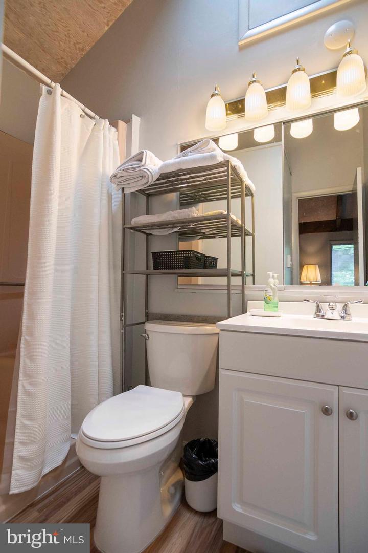 272 FRITZEL, BASYE, Virginia 22810, 7 Bedrooms Bedrooms, 10 Rooms Rooms,5 BathroomsBathrooms,Residential,For sale,272 FRITZEL,VASH2013416 MLS # VASH2013416