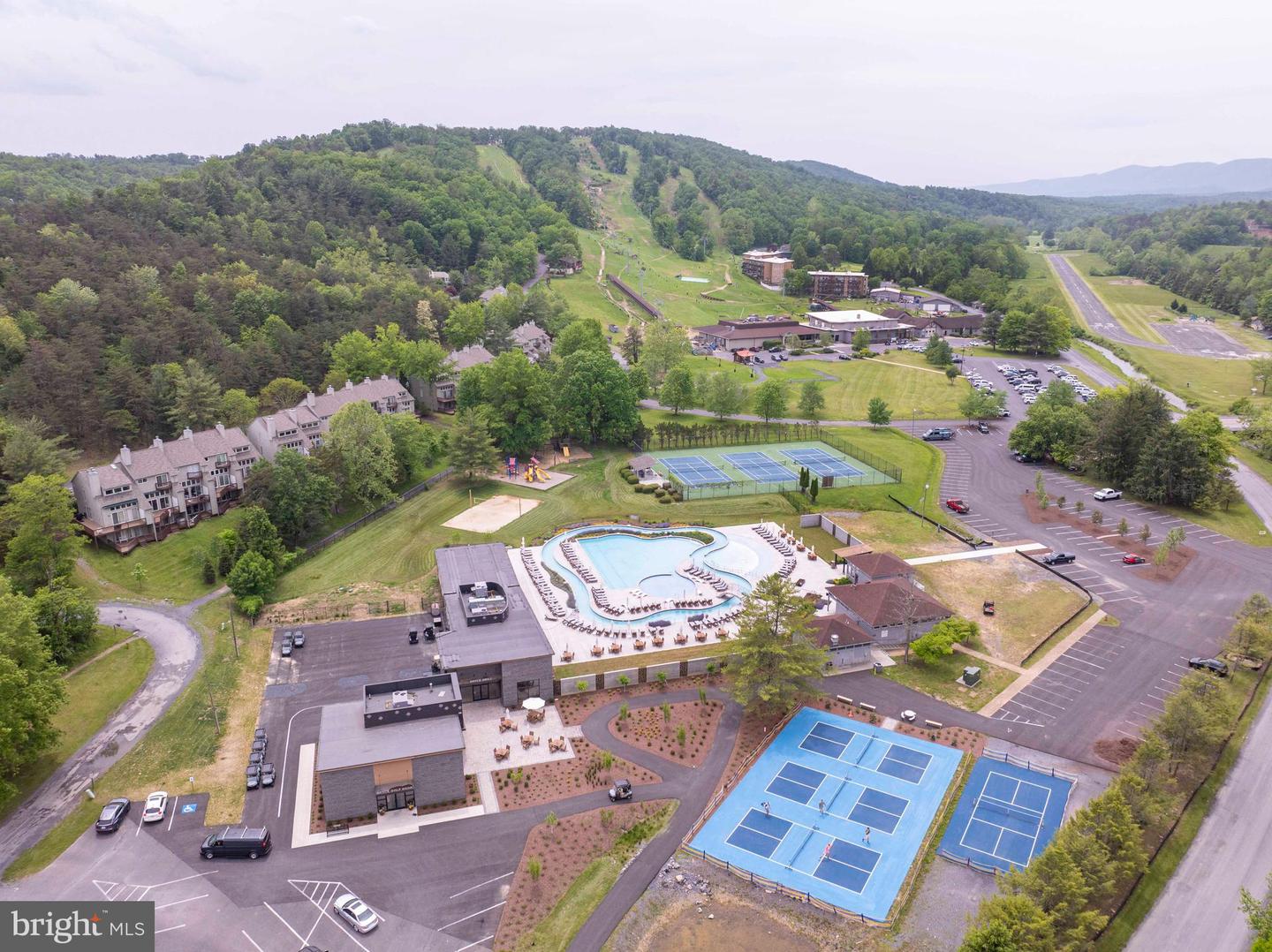 272 FRITZEL, BASYE, Virginia 22810, 7 Bedrooms Bedrooms, 10 Rooms Rooms,5 BathroomsBathrooms,Residential,For sale,272 FRITZEL,VASH2013416 MLS # VASH2013416