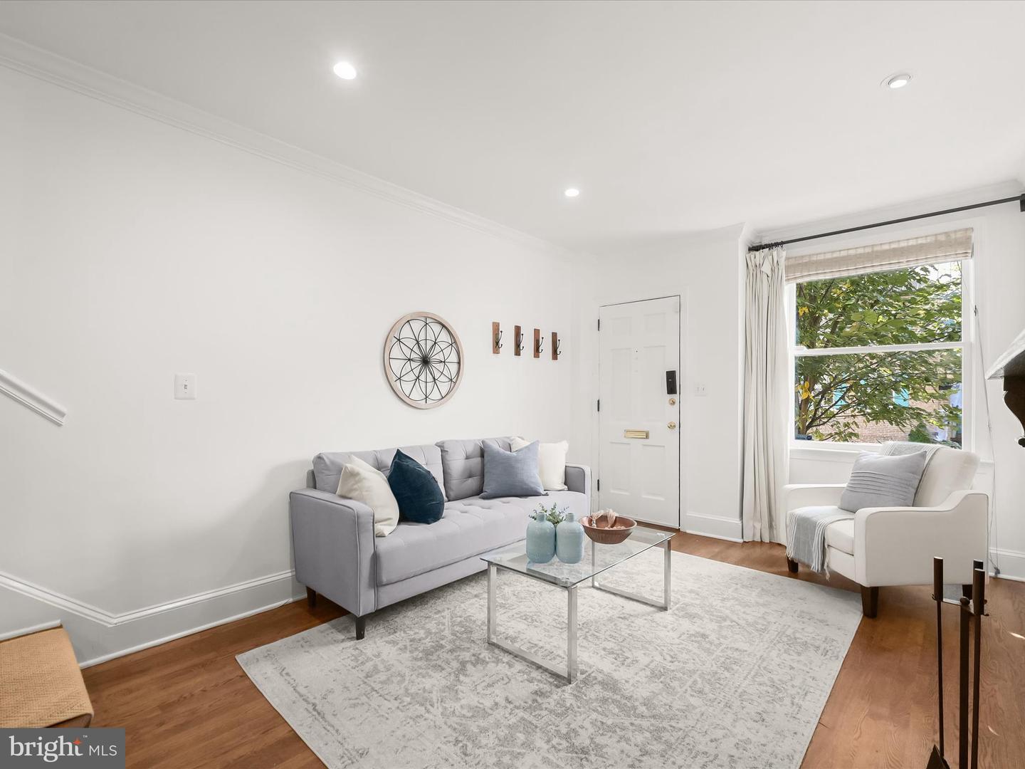 3407 Q ST NW, WASHINGTON, District Of Columbia 20007, 2 Bedrooms Bedrooms, ,1 BathroomBathrooms,Residential,For sale,3407 Q ST NW,DCDC2228032 MLS # DCDC2228032