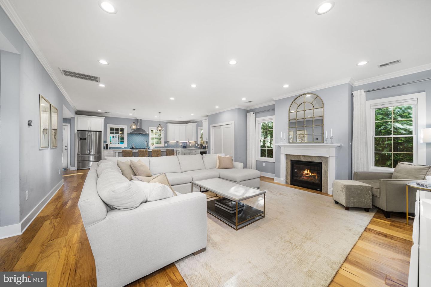 3209 NOTTAGE LN, FALLS CHURCH, Virginia 22042, 4 Bedrooms Bedrooms, ,3 BathroomsBathrooms,Residential,For sale,3209 NOTTAGE LN,VAFX2275914 MLS # VAFX2275914