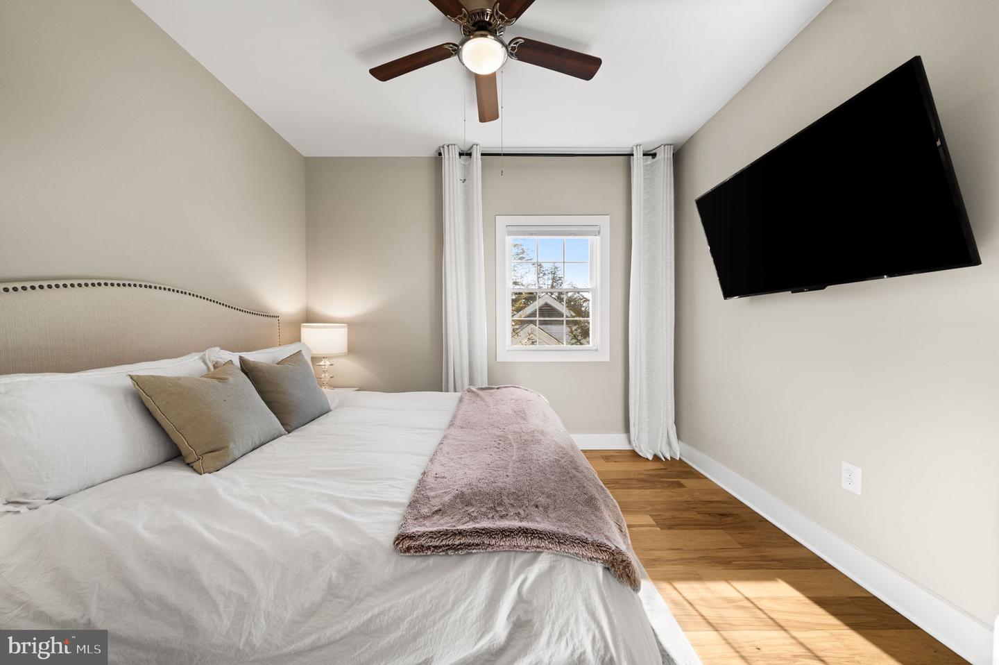 3209 NOTTAGE LN, FALLS CHURCH, Virginia 22042, 4 Bedrooms Bedrooms, ,3 BathroomsBathrooms,Residential,For sale,3209 NOTTAGE LN,VAFX2275914 MLS # VAFX2275914