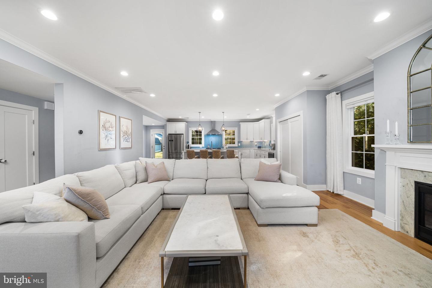 3209 NOTTAGE LN, FALLS CHURCH, Virginia 22042, 4 Bedrooms Bedrooms, ,3 BathroomsBathrooms,Residential,For sale,3209 NOTTAGE LN,VAFX2275914 MLS # VAFX2275914