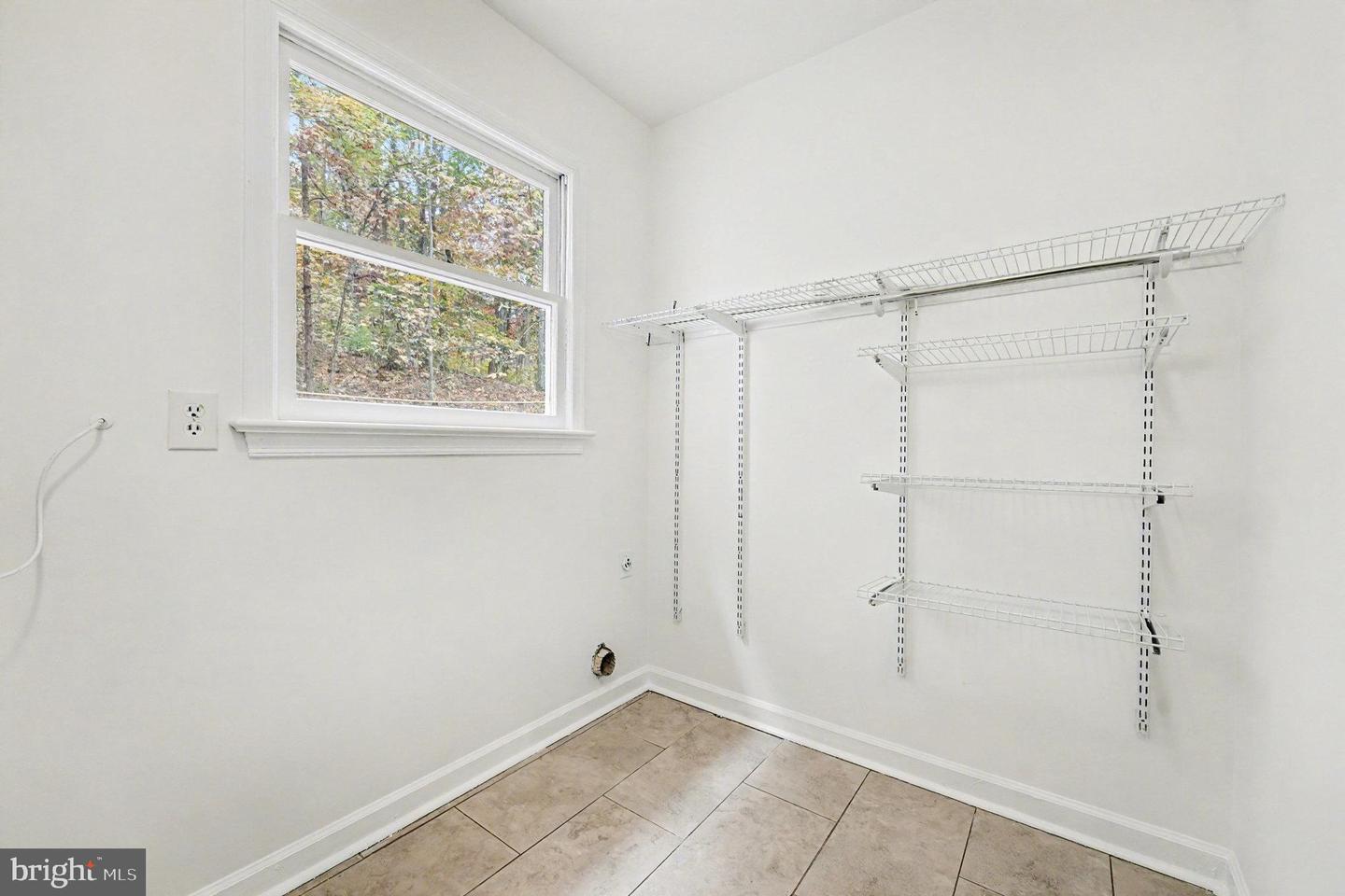 2005 FARRAGUT DR, STAFFORD, Virginia 22554, 3 Bedrooms Bedrooms, 12 Rooms Rooms,2 BathroomsBathrooms,Residential,For sale,2005 FARRAGUT DR,VAST2043908 MLS # VAST2043908