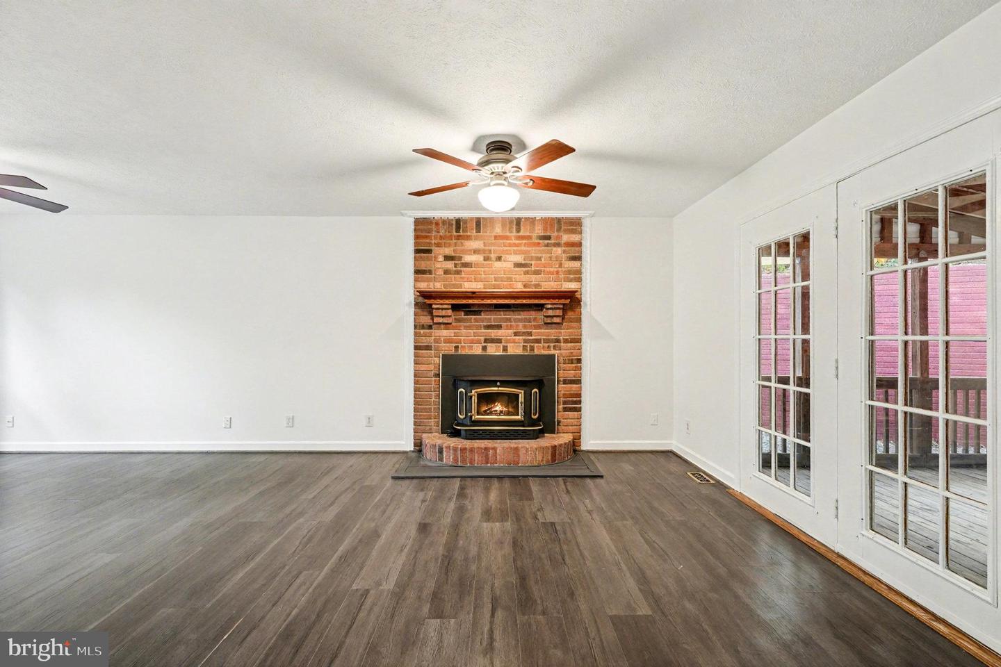 2005 FARRAGUT DR, STAFFORD, Virginia 22554, 3 Bedrooms Bedrooms, 12 Rooms Rooms,2 BathroomsBathrooms,Residential,For sale,2005 FARRAGUT DR,VAST2043908 MLS # VAST2043908