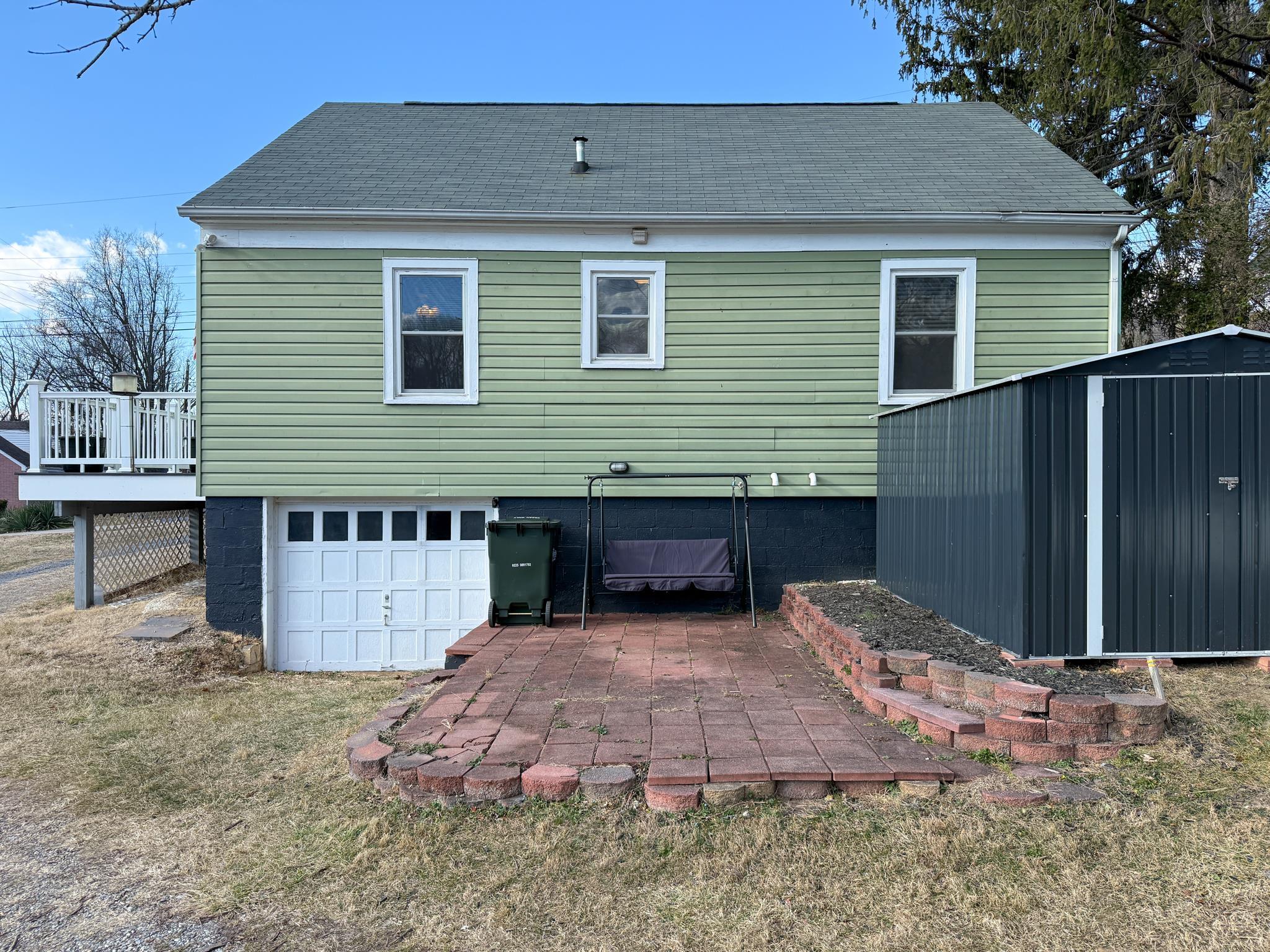 703 MONROE ST, STAUNTON, Virginia 24401, 3 Bedrooms Bedrooms, ,1 BathroomBathrooms,Residential,703 MONROE ST,672316 MLS # 672316