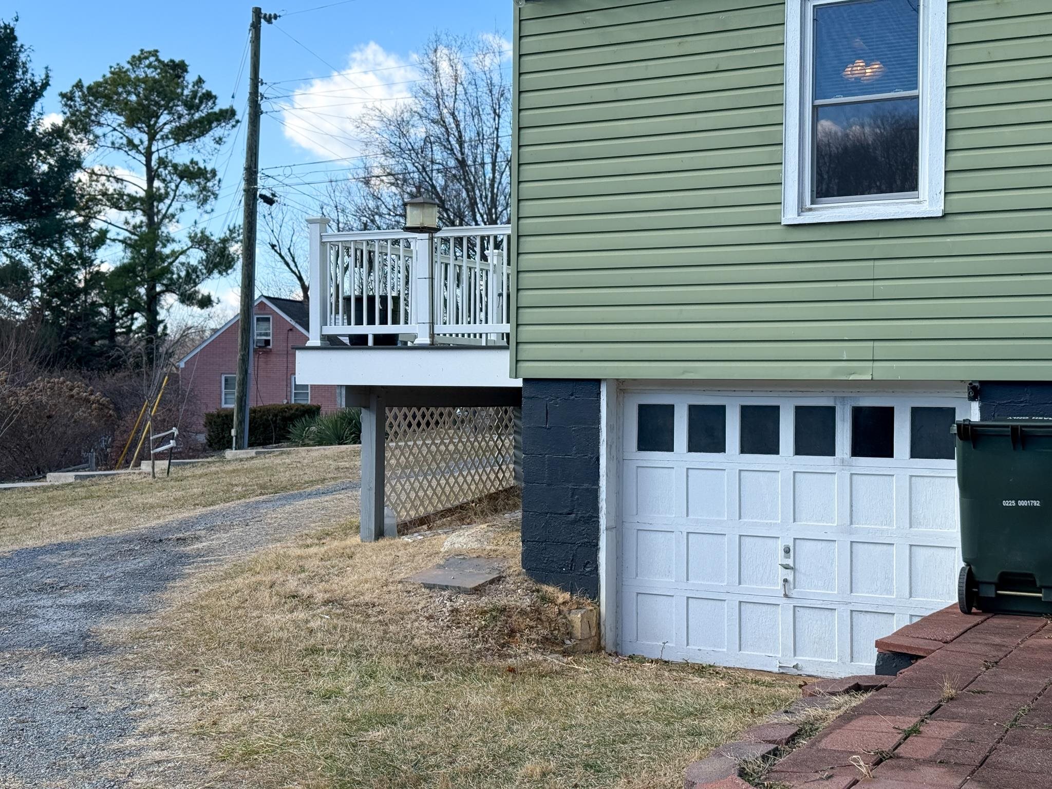 703 MONROE ST, STAUNTON, Virginia 24401, 3 Bedrooms Bedrooms, ,1 BathroomBathrooms,Residential,703 MONROE ST,672316 MLS # 672316