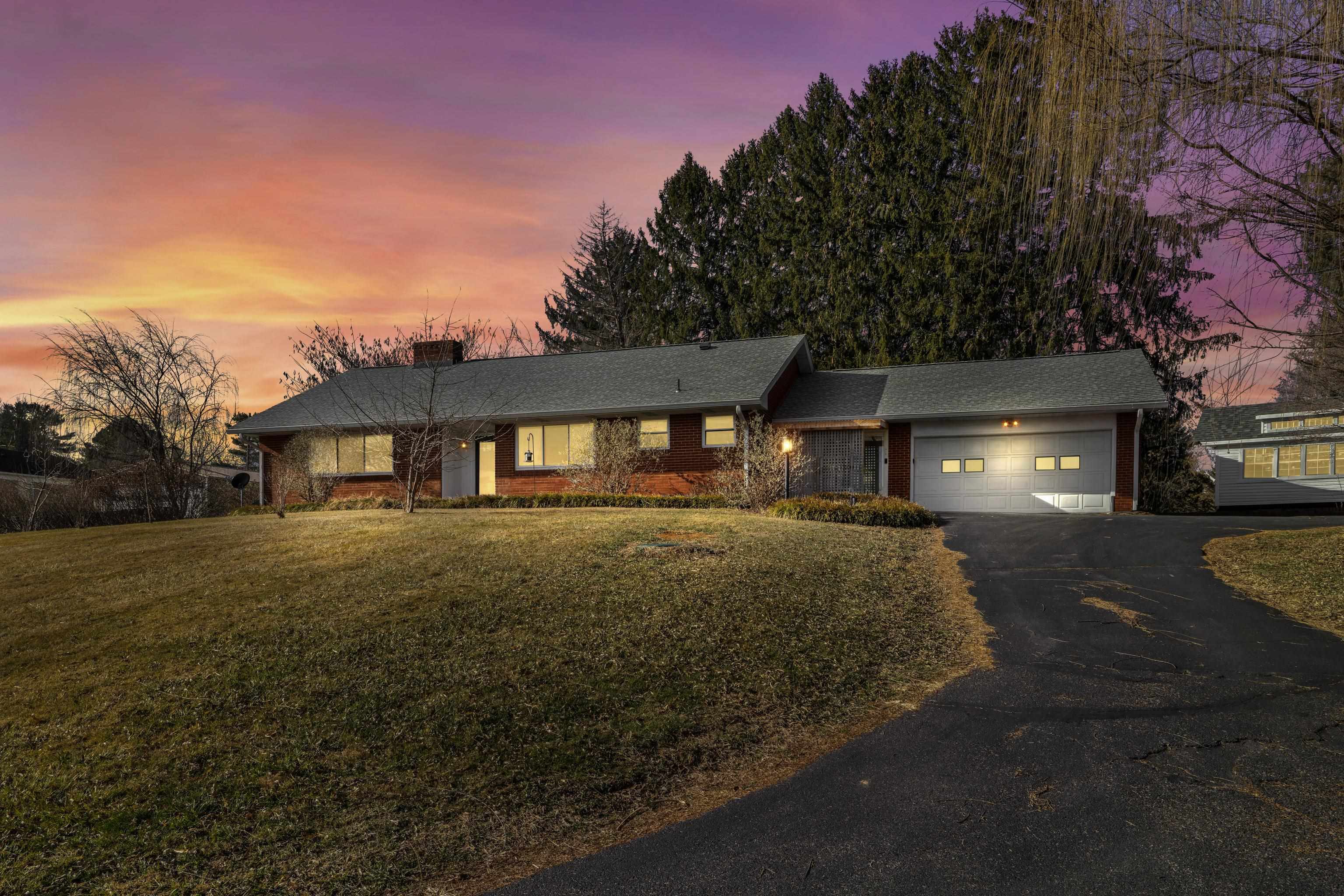 11 AERO DR, WAYNESBORO, Virginia 22980, 3 Bedrooms Bedrooms, ,2 BathroomsBathrooms,Residential,Bunny Lu,11 AERO DR,672614 MLS # 672614