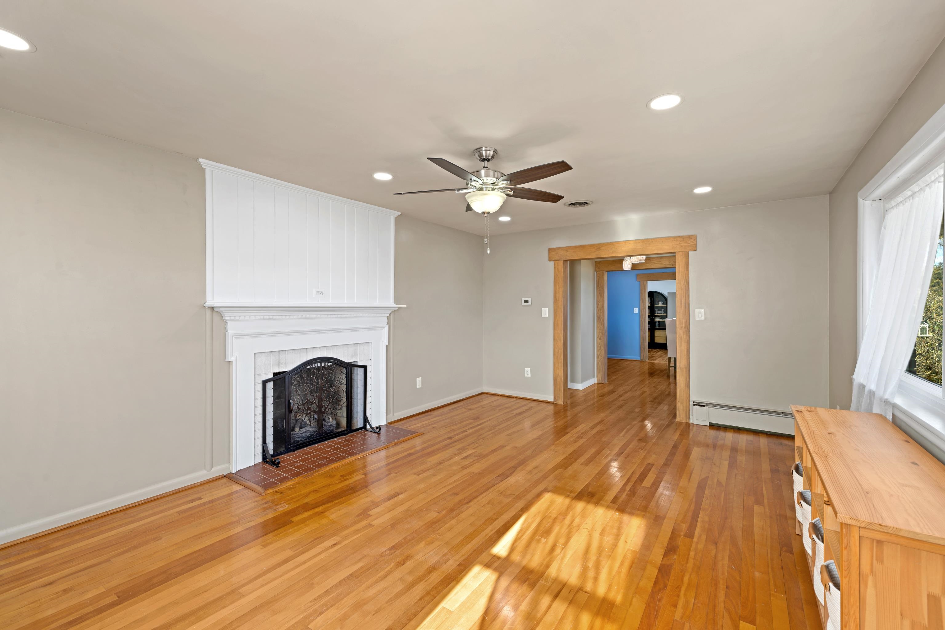 11 AERO DR, WAYNESBORO, Virginia 22980, 3 Bedrooms Bedrooms, ,2 BathroomsBathrooms,Residential,Bunny Lu,11 AERO DR,672614 MLS # 672614