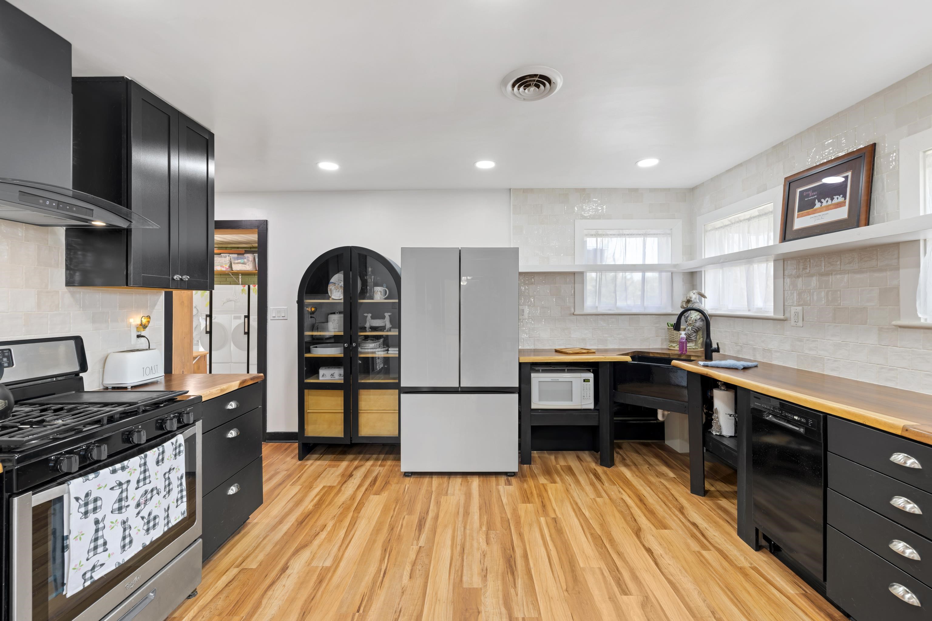 11 AERO DR, WAYNESBORO, Virginia 22980, 3 Bedrooms Bedrooms, ,2 BathroomsBathrooms,Residential,Bunny Lu,11 AERO DR,672614 MLS # 672614