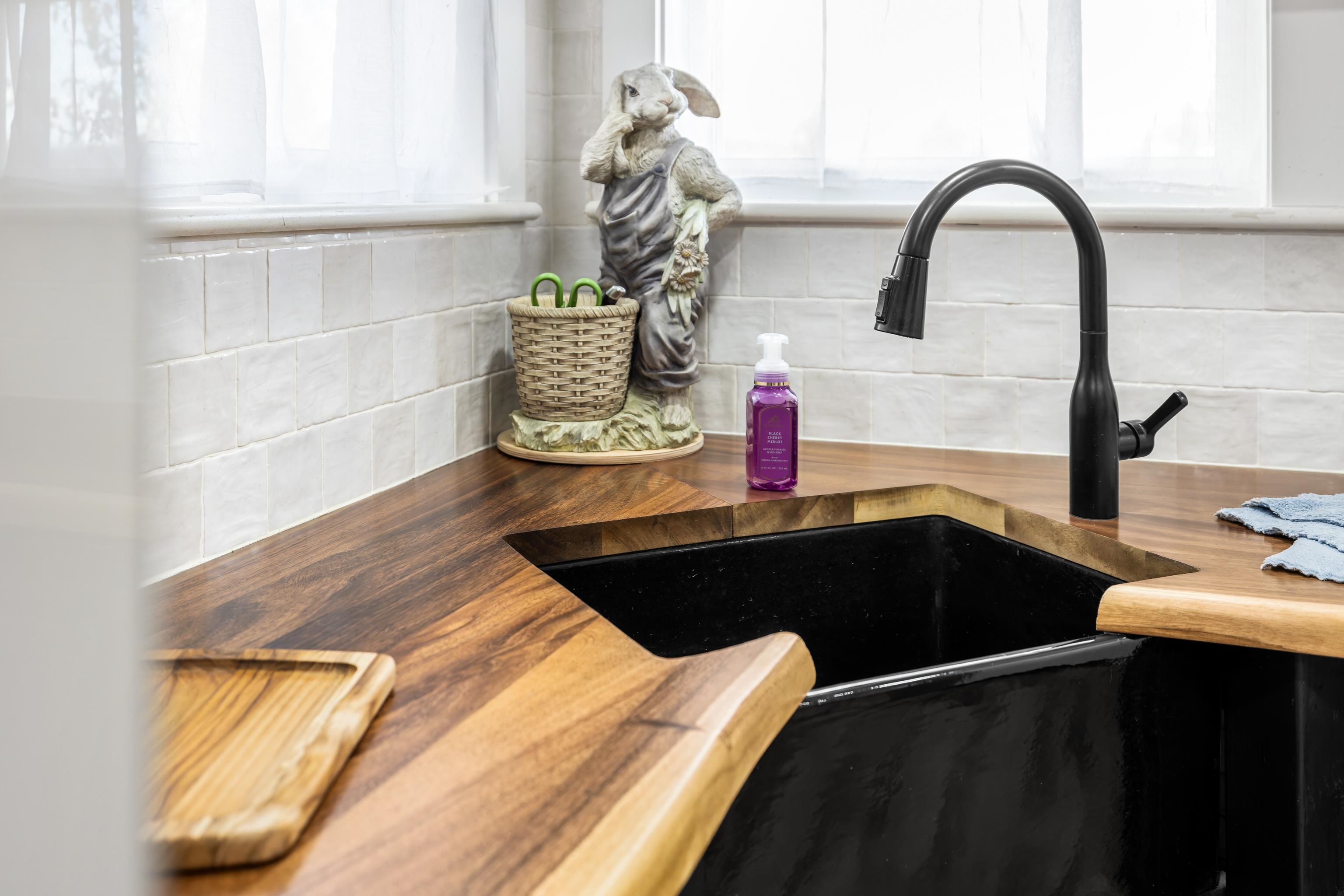 11 AERO DR, WAYNESBORO, Virginia 22980, 3 Bedrooms Bedrooms, ,2 BathroomsBathrooms,Residential,Bunny Lu,11 AERO DR,672614 MLS # 672614