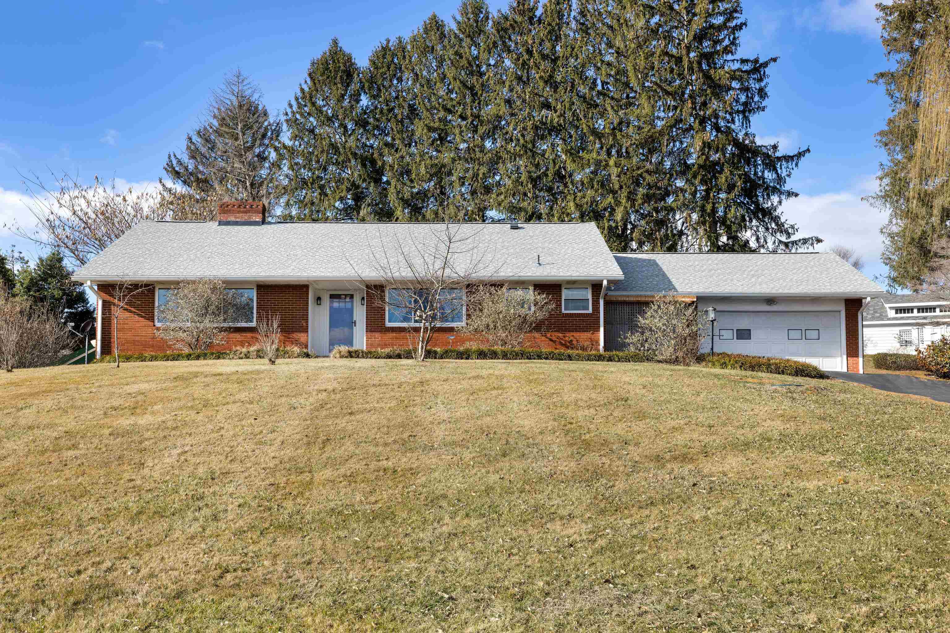 11 AERO DR, WAYNESBORO, Virginia 22980, 3 Bedrooms Bedrooms, ,2 BathroomsBathrooms,Residential,Bunny Lu,11 AERO DR,672614 MLS # 672614