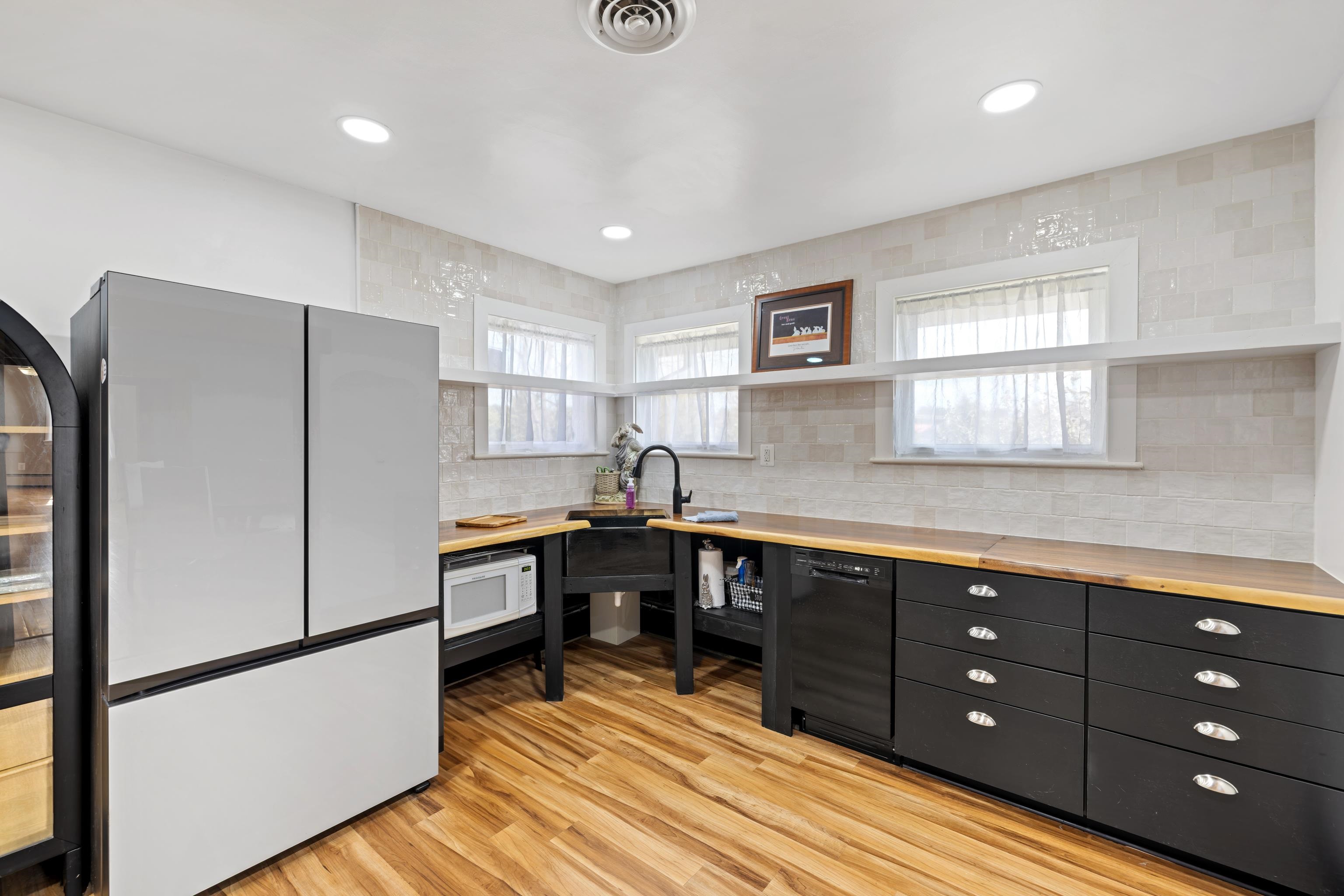 11 AERO DR, WAYNESBORO, Virginia 22980, 3 Bedrooms Bedrooms, ,2 BathroomsBathrooms,Residential,Bunny Lu,11 AERO DR,672614 MLS # 672614