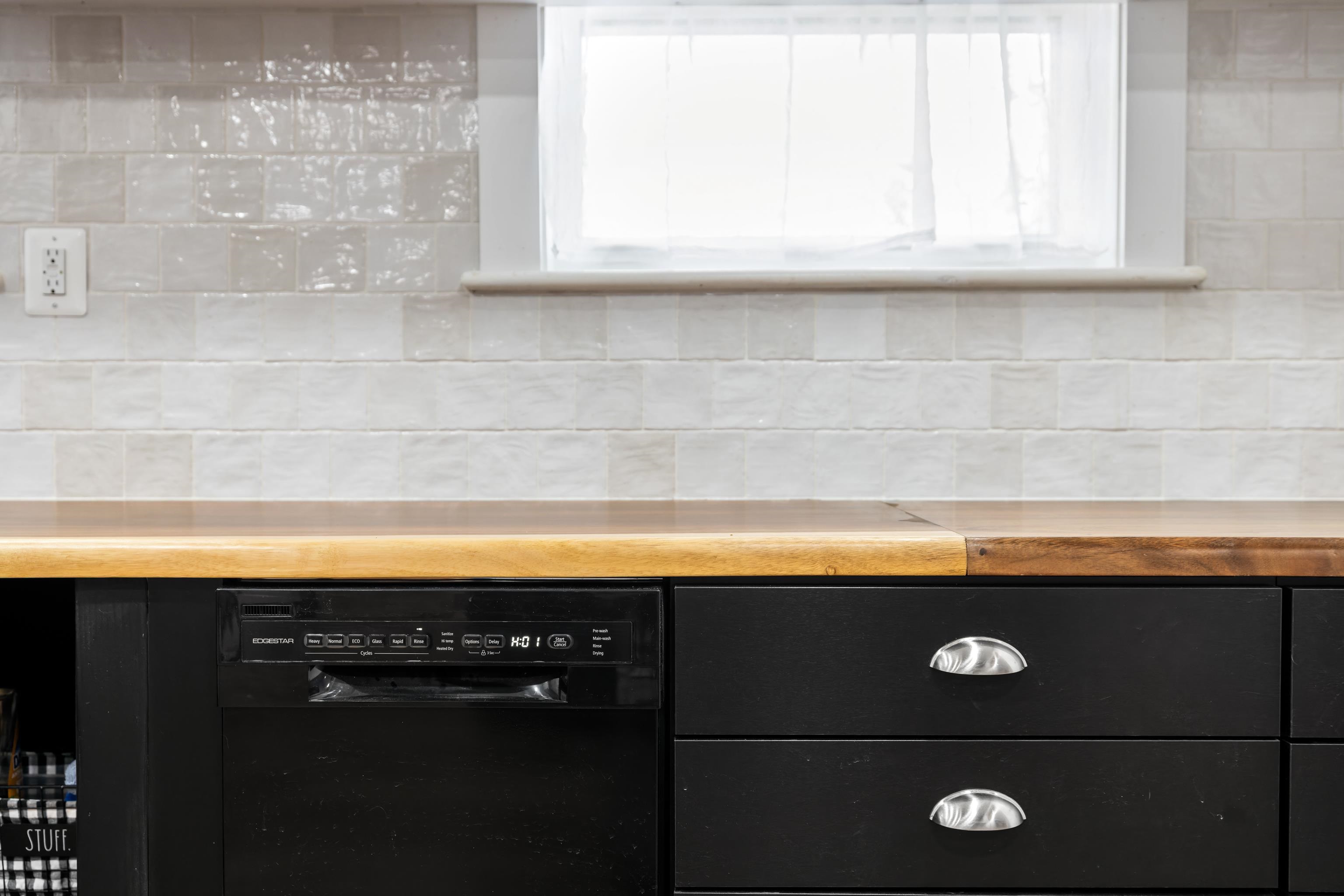 11 AERO DR, WAYNESBORO, Virginia 22980, 3 Bedrooms Bedrooms, ,2 BathroomsBathrooms,Residential,Bunny Lu,11 AERO DR,672614 MLS # 672614