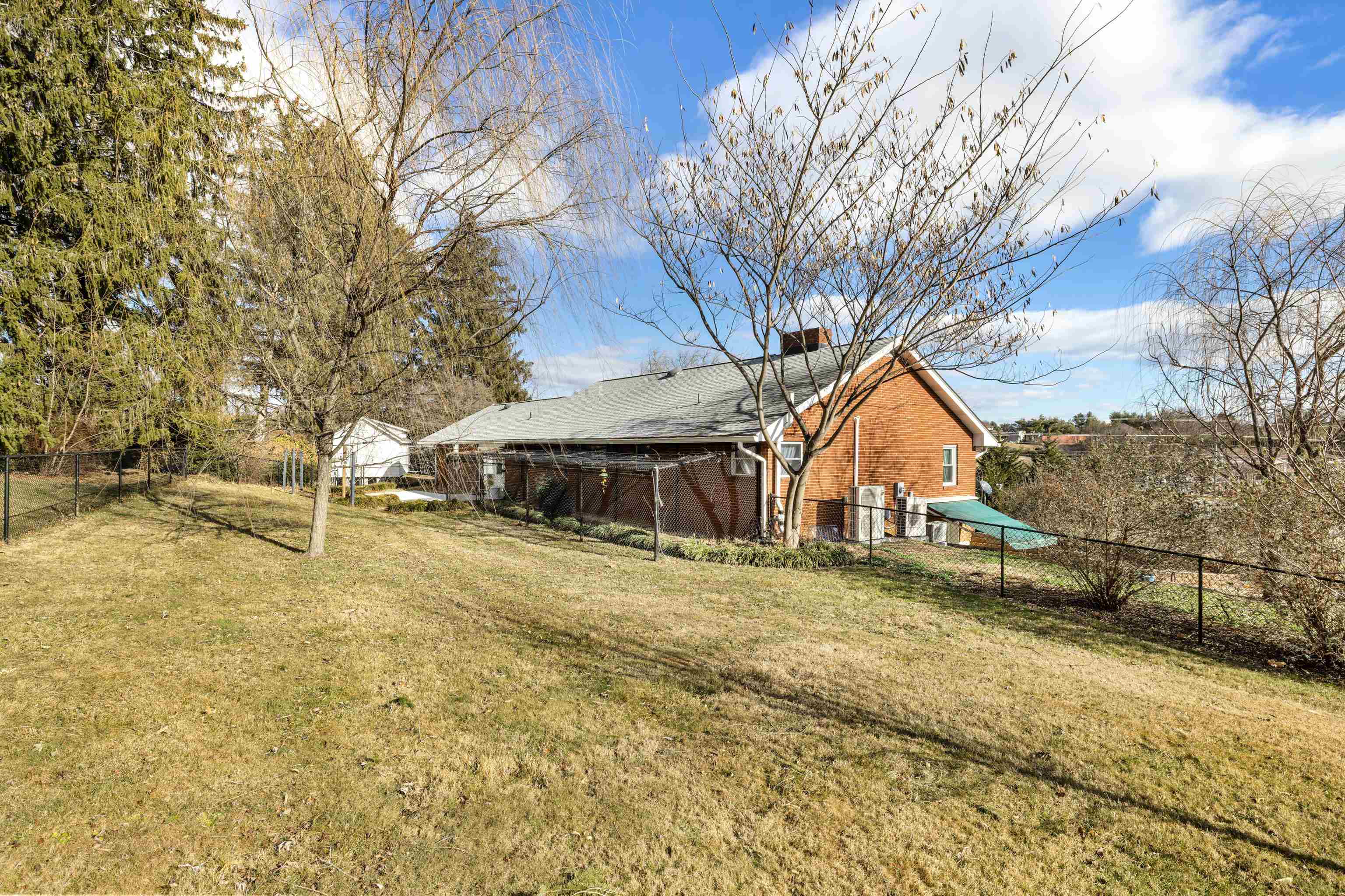 11 AERO DR, WAYNESBORO, Virginia 22980, 3 Bedrooms Bedrooms, ,2 BathroomsBathrooms,Residential,Bunny Lu,11 AERO DR,672614 MLS # 672614