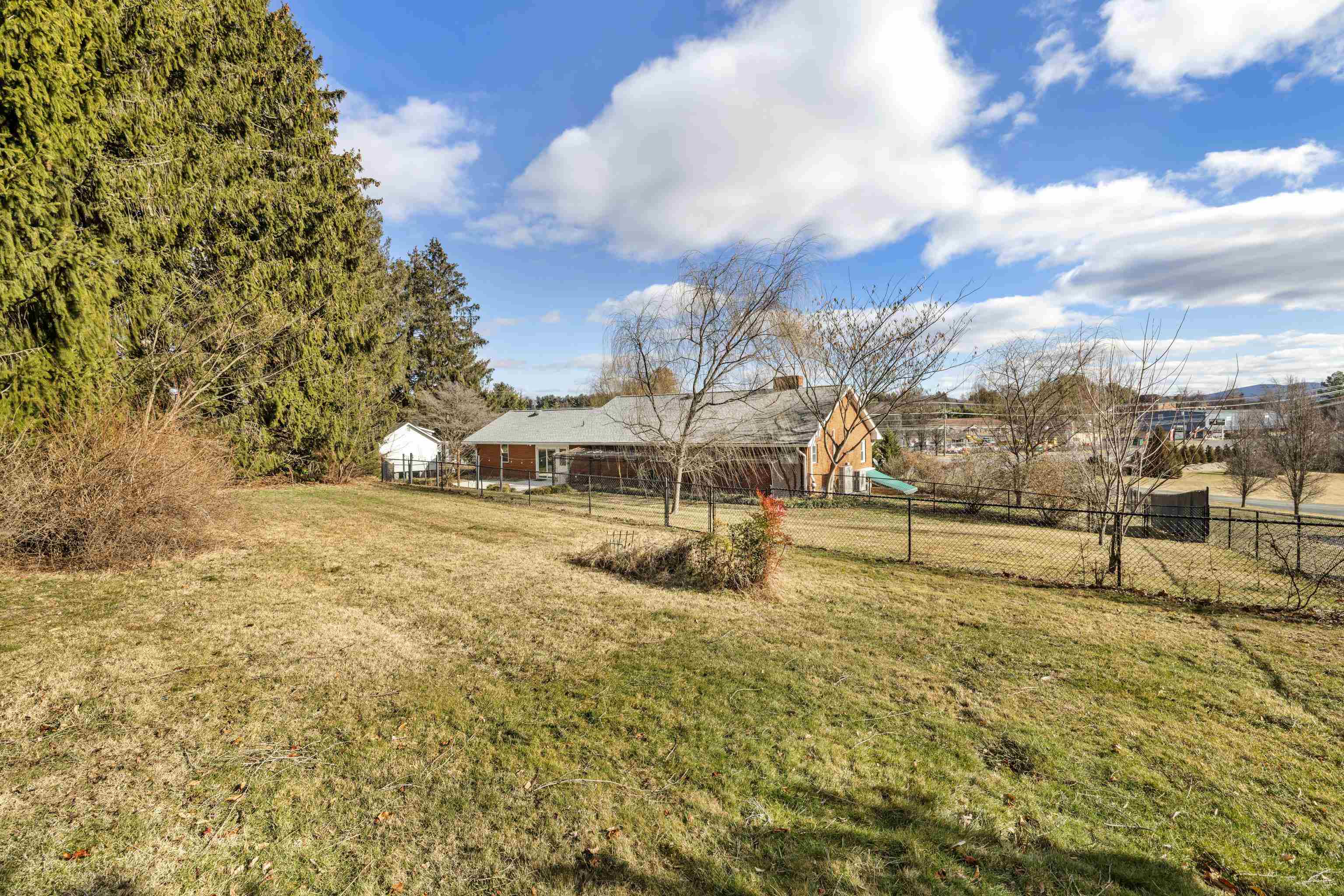 11 AERO DR, WAYNESBORO, Virginia 22980, 3 Bedrooms Bedrooms, ,2 BathroomsBathrooms,Residential,Bunny Lu,11 AERO DR,672614 MLS # 672614