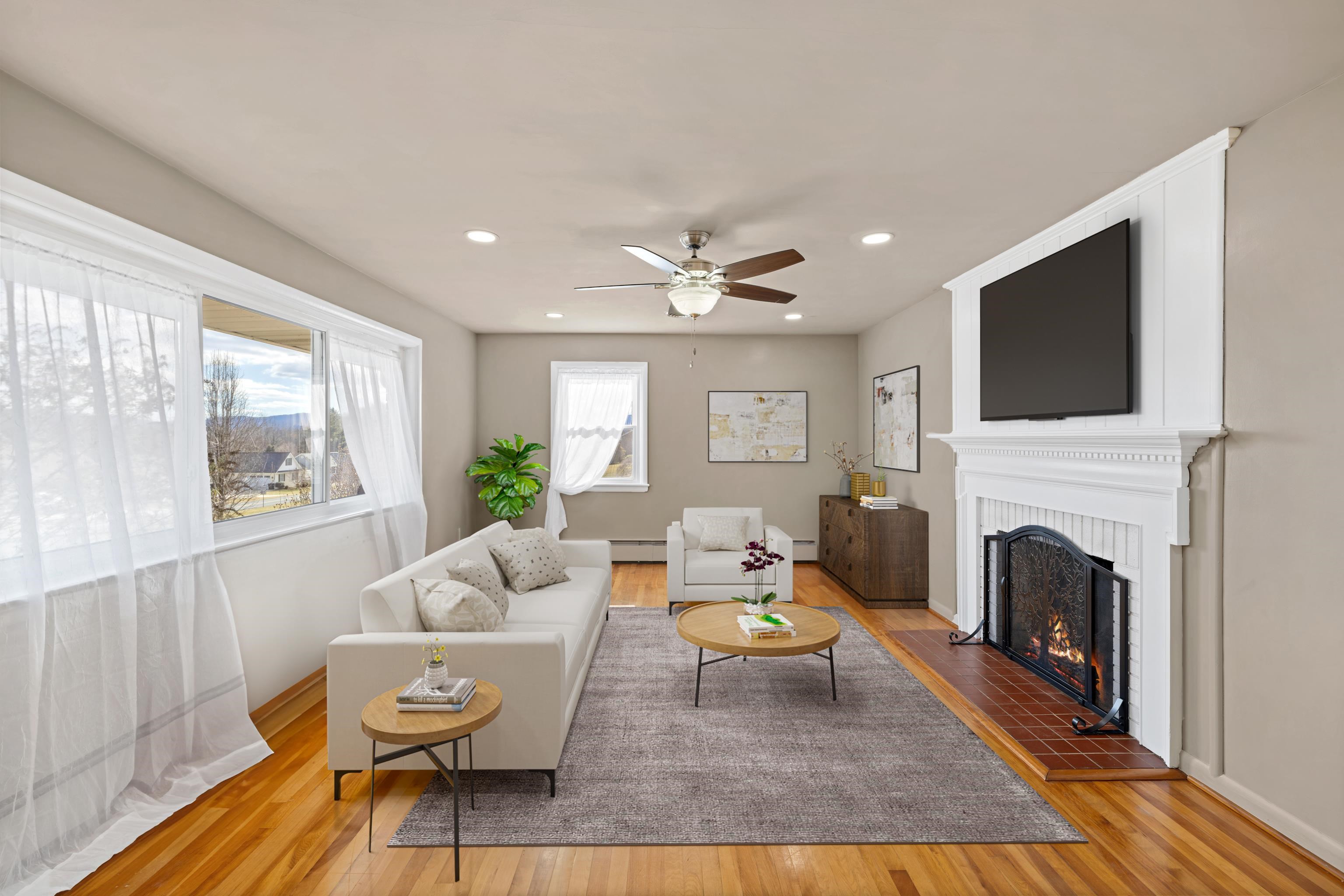 11 AERO DR, WAYNESBORO, Virginia 22980, 3 Bedrooms Bedrooms, ,2 BathroomsBathrooms,Residential,Bunny Lu,11 AERO DR,672614 MLS # 672614