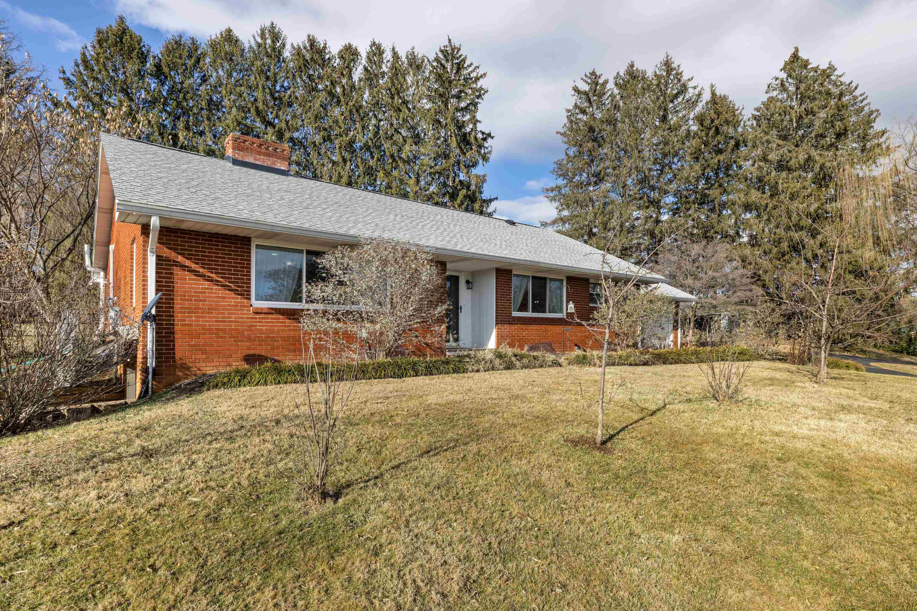 11 AERO DR, WAYNESBORO, Virginia 22980, 3 Bedrooms Bedrooms, ,2 BathroomsBathrooms,Residential,Bunny Lu,11 AERO DR,672614 MLS # 672614