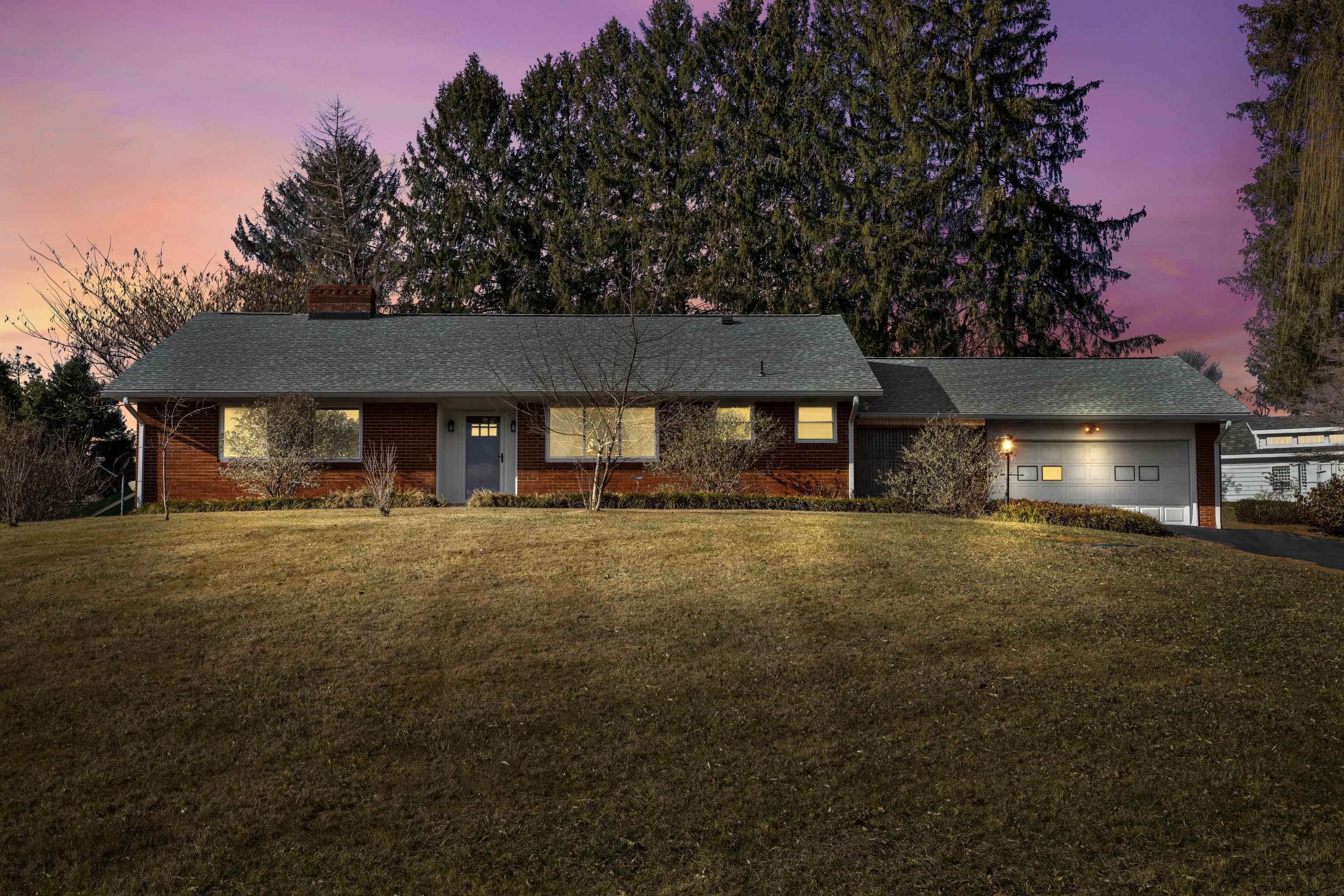 11 AERO DR, WAYNESBORO, Virginia 22980, 3 Bedrooms Bedrooms, ,2 BathroomsBathrooms,Residential,Bunny Lu,11 AERO DR,672614 MLS # 672614