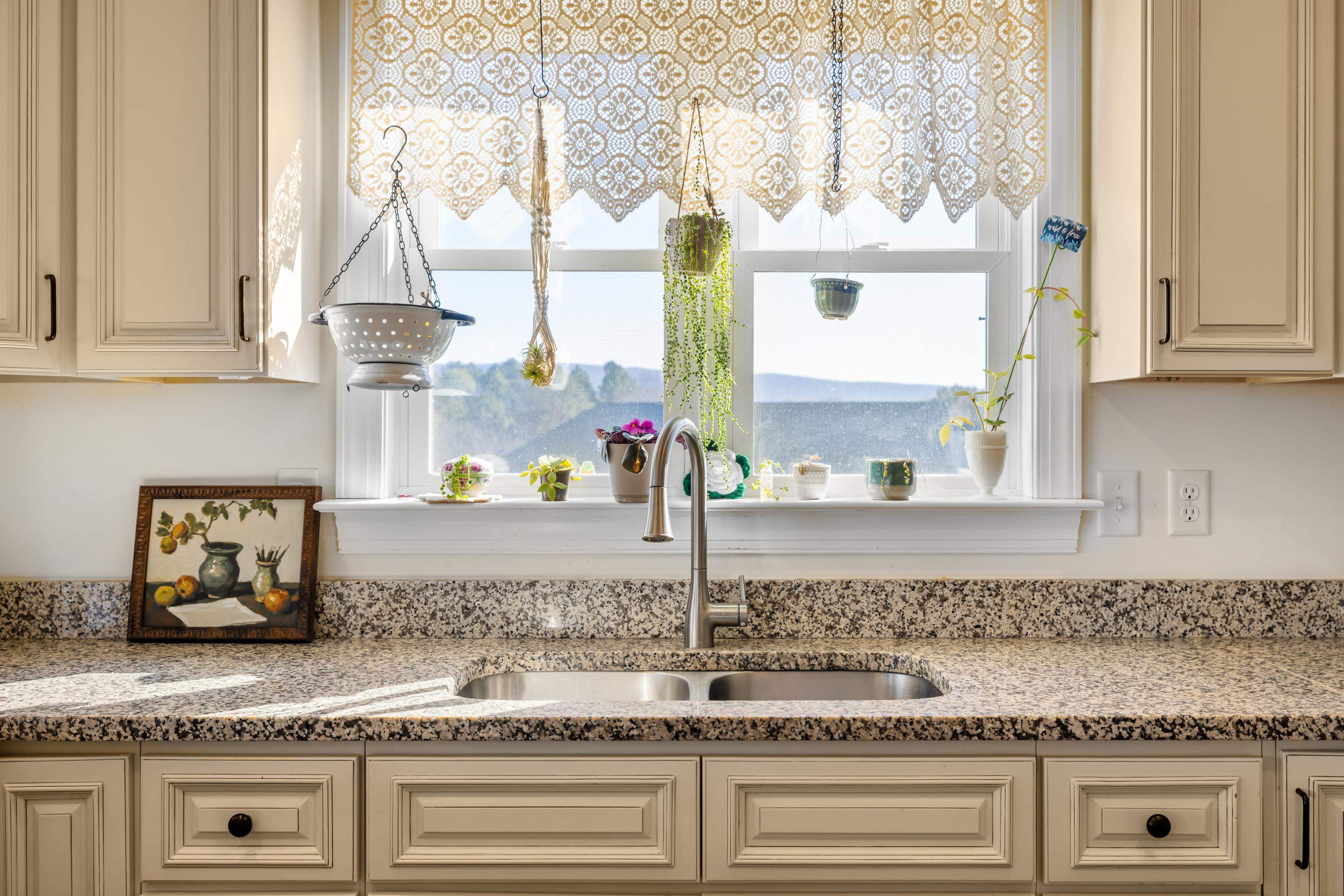 177 TOMASVILLE DR, WAYNESBORO, Virginia 22980, 4 Bedrooms Bedrooms, ,2 BathroomsBathrooms,Residential,177 TOMASVILLE DR,672616 MLS # 672616