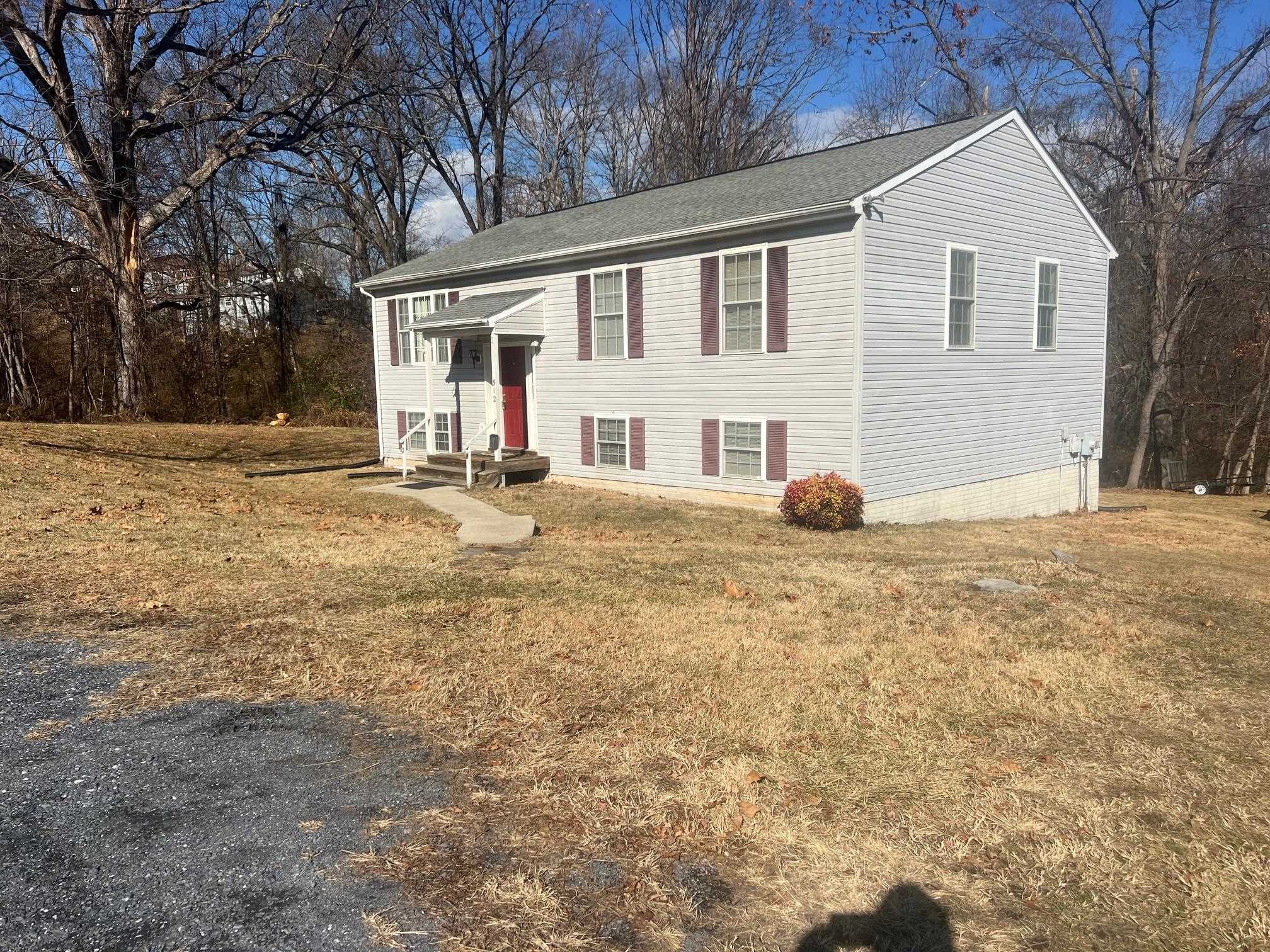 512 F ST, STAUNTON, Virginia 24401, 3 Bedrooms Bedrooms, ,2 BathroomsBathrooms,Residential,512 F ST,672617 MLS # 672617