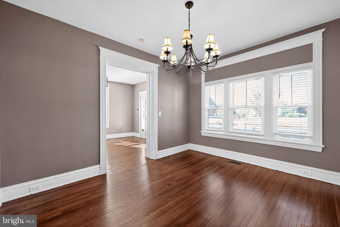 2815 3RD AVE, RICHMOND, Virginia 23222, 3 Bedrooms Bedrooms, 9 Rooms Rooms,2 BathroomsBathrooms,Residential,For sale,2815 3RD AVE,VARC2000788 MLS # VARC2000788