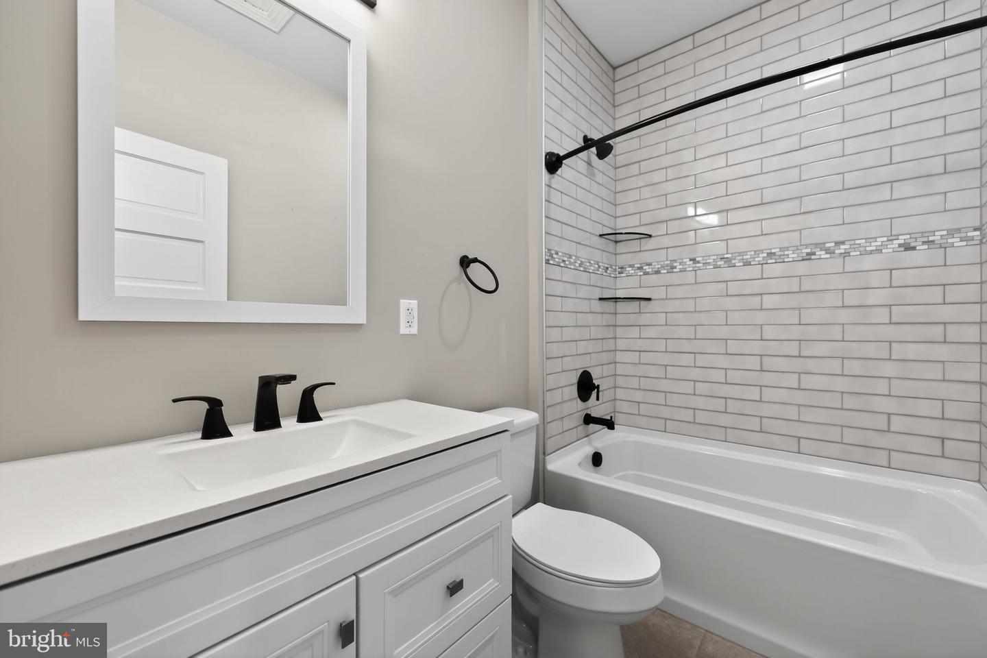 2815 3RD AVE, RICHMOND, Virginia 23222, 3 Bedrooms Bedrooms, 9 Rooms Rooms,2 BathroomsBathrooms,Residential,For sale,2815 3RD AVE,VARC2000788 MLS # VARC2000788