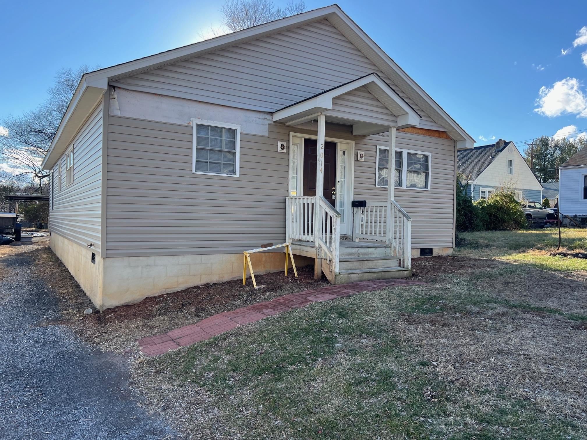 2014 FIRST ST, STAUNTON, Virginia 24401, 3 Bedrooms Bedrooms, ,2 BathroomsBathrooms,Residential,2014 FIRST ST,672620 MLS # 672620