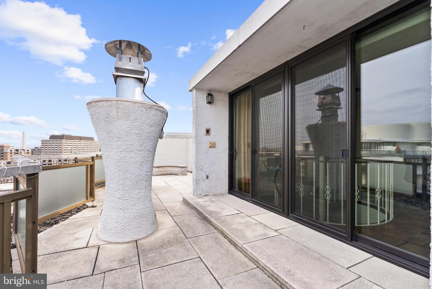 700 NEW HAMPSHIRE AVE NW #1514, WASHINGTON, District Of Columbia 20037, 1 Bedroom Bedrooms, ,1 BathroomBathrooms,Residential,For sale,700 NEW HAMPSHIRE AVE NW #1514,DCDC2235566 MLS # DCDC2235566