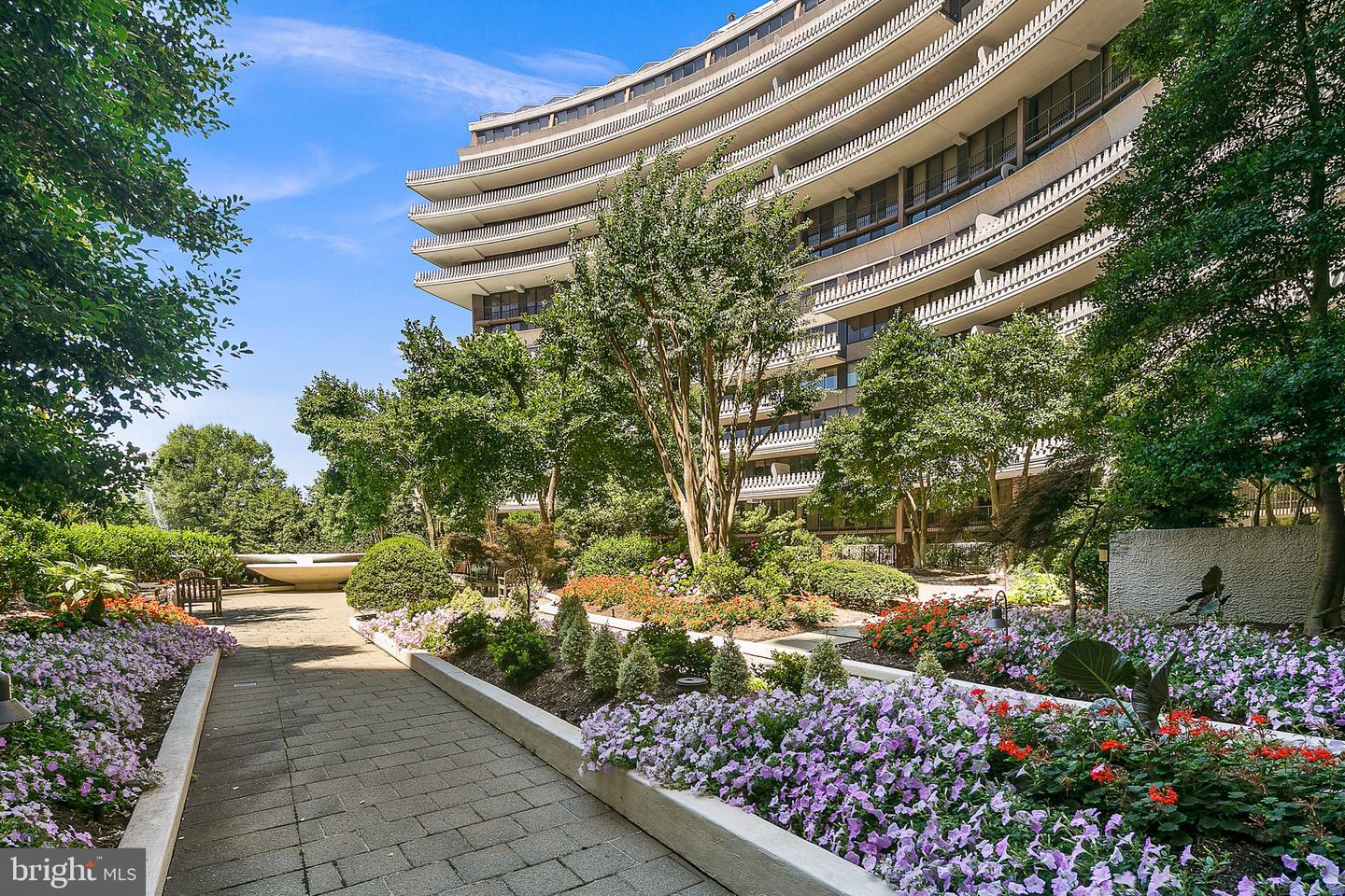 700 NEW HAMPSHIRE AVE NW #1514, WASHINGTON, District Of Columbia 20037, 1 Bedroom Bedrooms, ,1 BathroomBathrooms,Residential,For sale,700 NEW HAMPSHIRE AVE NW #1514,DCDC2235566 MLS # DCDC2235566