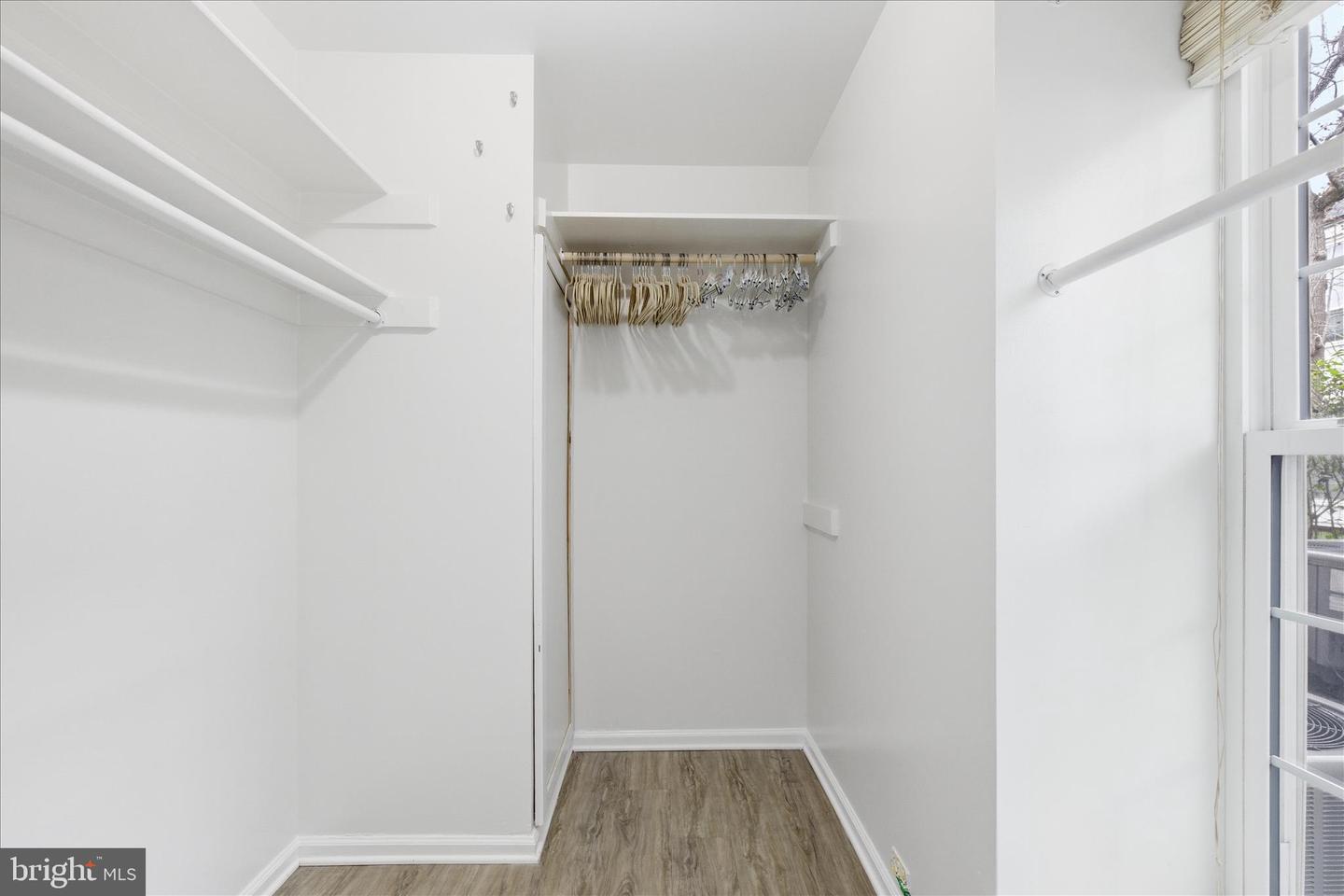 2586-E S ARLINGTON MILL DR #E, ARLINGTON, Virginia 22206, 1 Bedroom Bedrooms, ,1 BathroomBathrooms,Residential,For sale,2586-E S ARLINGTON MILL DR #E,VAAR2067120 MLS # VAAR2067120