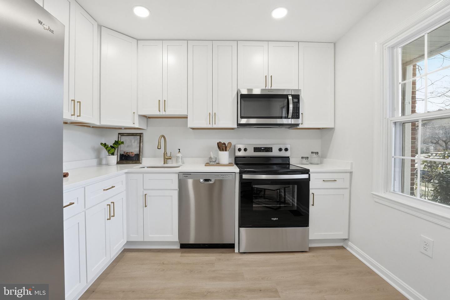 4563 AIRLIE WAY, ANNANDALE, Virginia 22003, 3 Bedrooms Bedrooms, ,3 BathroomsBathrooms,Residential,For sale,4563 AIRLIE WAY,VAFX2284294 MLS # VAFX2284294