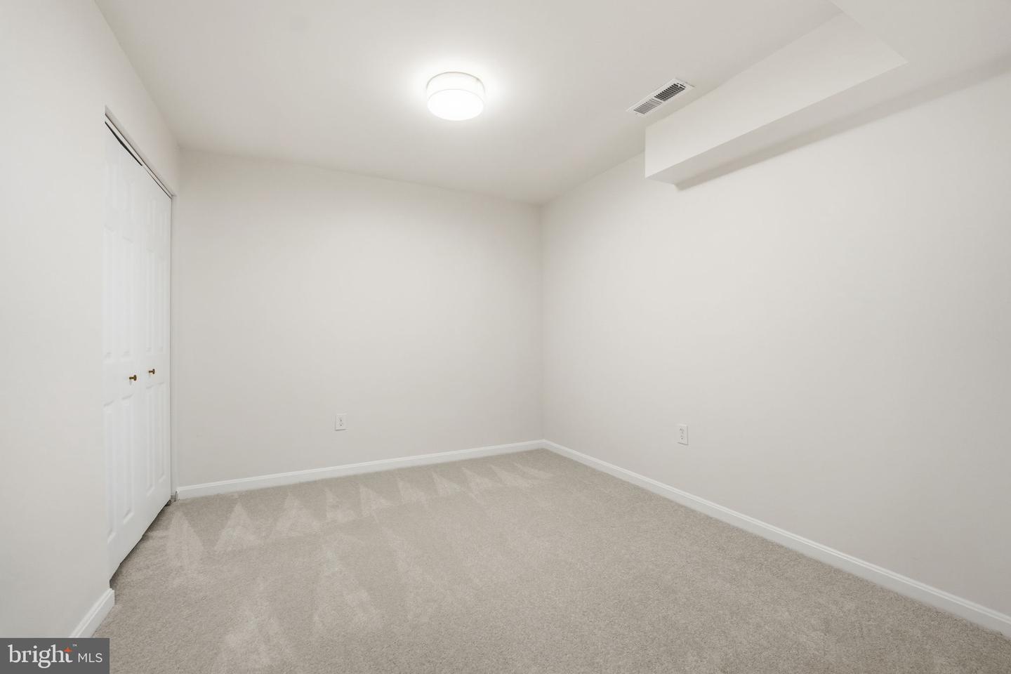 4563 AIRLIE WAY, ANNANDALE, Virginia 22003, 3 Bedrooms Bedrooms, ,3 BathroomsBathrooms,Residential,For sale,4563 AIRLIE WAY,VAFX2284294 MLS # VAFX2284294