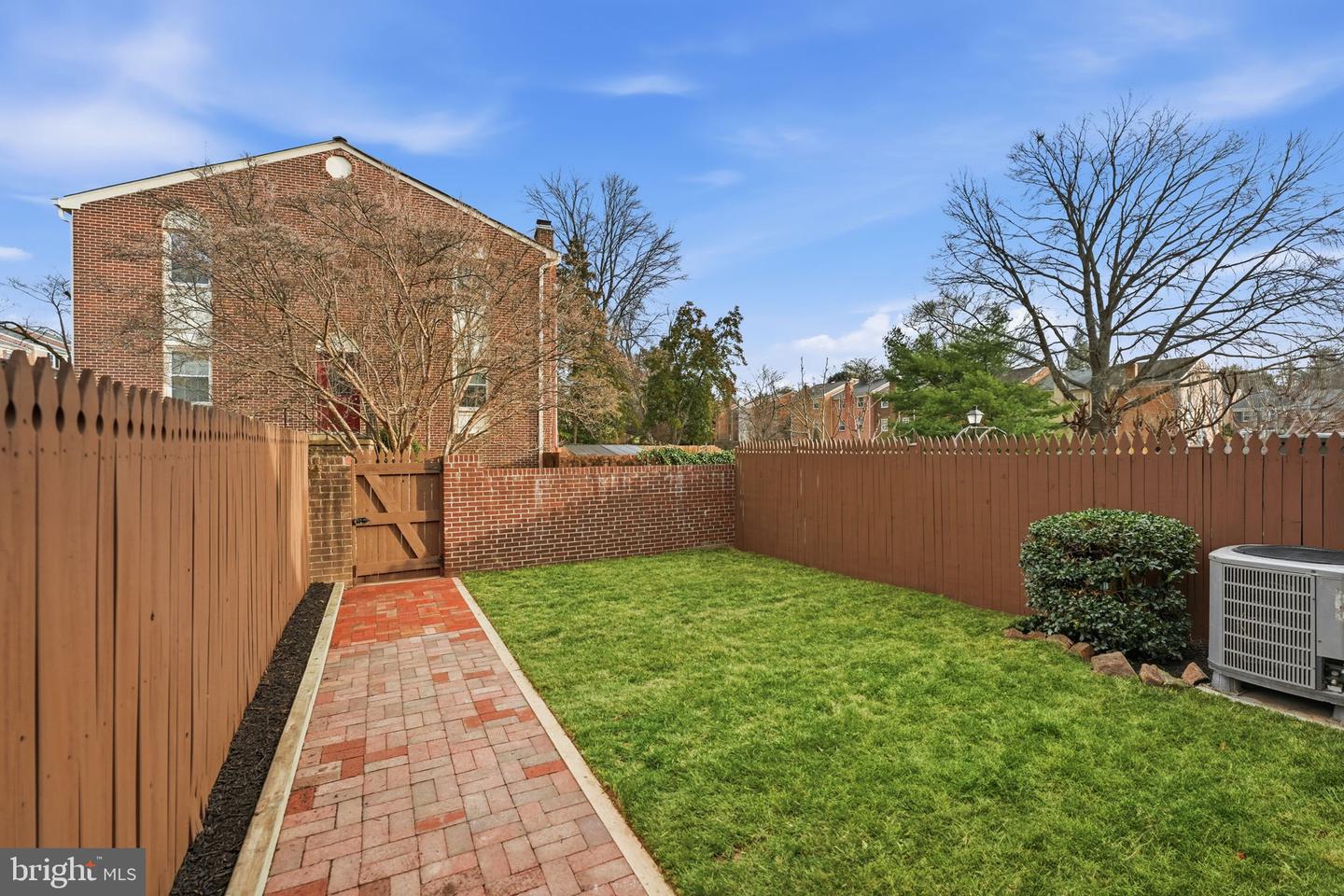 4563 AIRLIE WAY, ANNANDALE, Virginia 22003, 3 Bedrooms Bedrooms, ,3 BathroomsBathrooms,Residential,For sale,4563 AIRLIE WAY,VAFX2284294 MLS # VAFX2284294