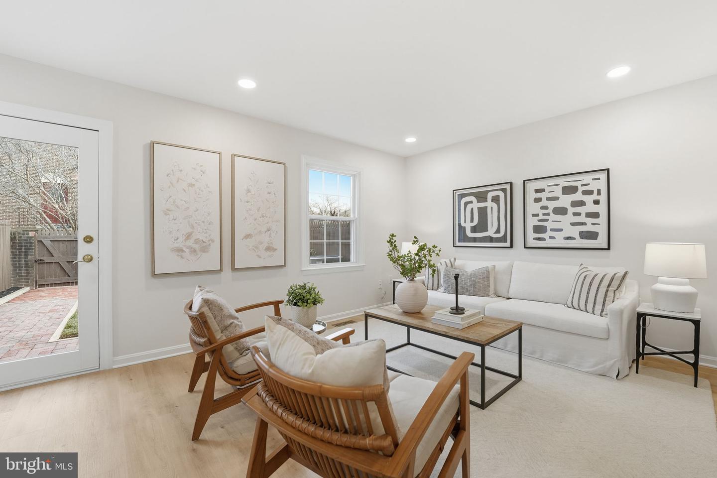 4563 AIRLIE WAY, ANNANDALE, Virginia 22003, 3 Bedrooms Bedrooms, ,3 BathroomsBathrooms,Residential,For sale,4563 AIRLIE WAY,VAFX2284294 MLS # VAFX2284294