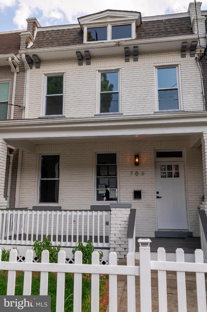 706 NW LONGFELLOW ST NW, WASHINGTON, District Of Columbia 20011, 4 Bedrooms Bedrooms, 8 Rooms Rooms,3 BathroomsBathrooms,Residential,For sale,706 NW LONGFELLOW ST NW,DCDC2240180 MLS # DCDC2240180