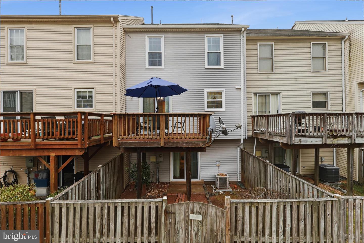 5820 WATERMARK CIR, CENTREVILLE, Virginia 20120, 3 Bedrooms Bedrooms, ,3 BathroomsBathrooms,Residential,For sale,5820 WATERMARK CIR,VAFX2284950 MLS # VAFX2284950