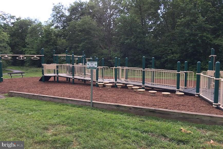 5820 WATERMARK CIR, CENTREVILLE, Virginia 20120, 3 Bedrooms Bedrooms, ,3 BathroomsBathrooms,Residential,For sale,5820 WATERMARK CIR,VAFX2284950 MLS # VAFX2284950