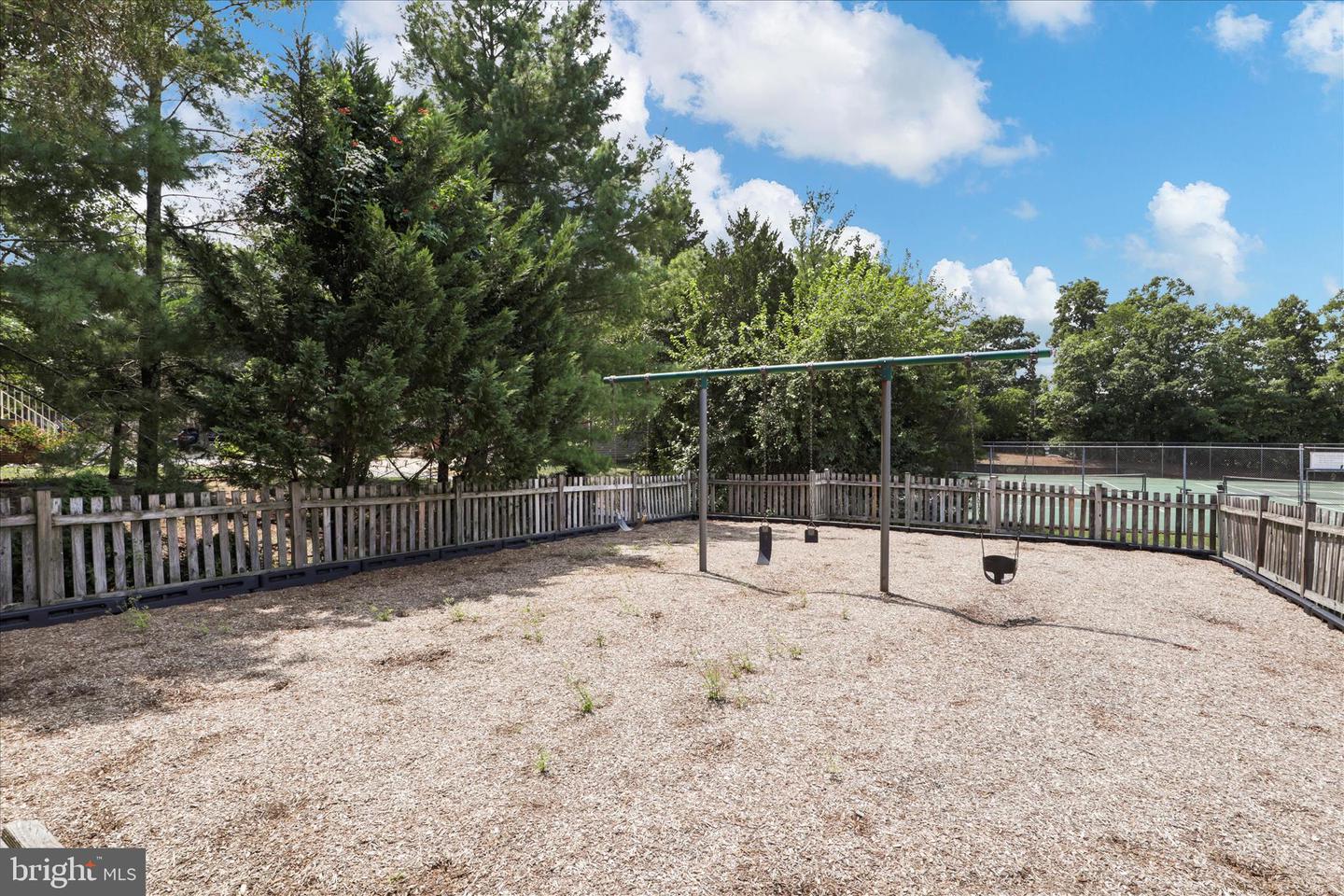 5820 WATERMARK CIR, CENTREVILLE, Virginia 20120, 3 Bedrooms Bedrooms, ,3 BathroomsBathrooms,Residential,For sale,5820 WATERMARK CIR,VAFX2284950 MLS # VAFX2284950