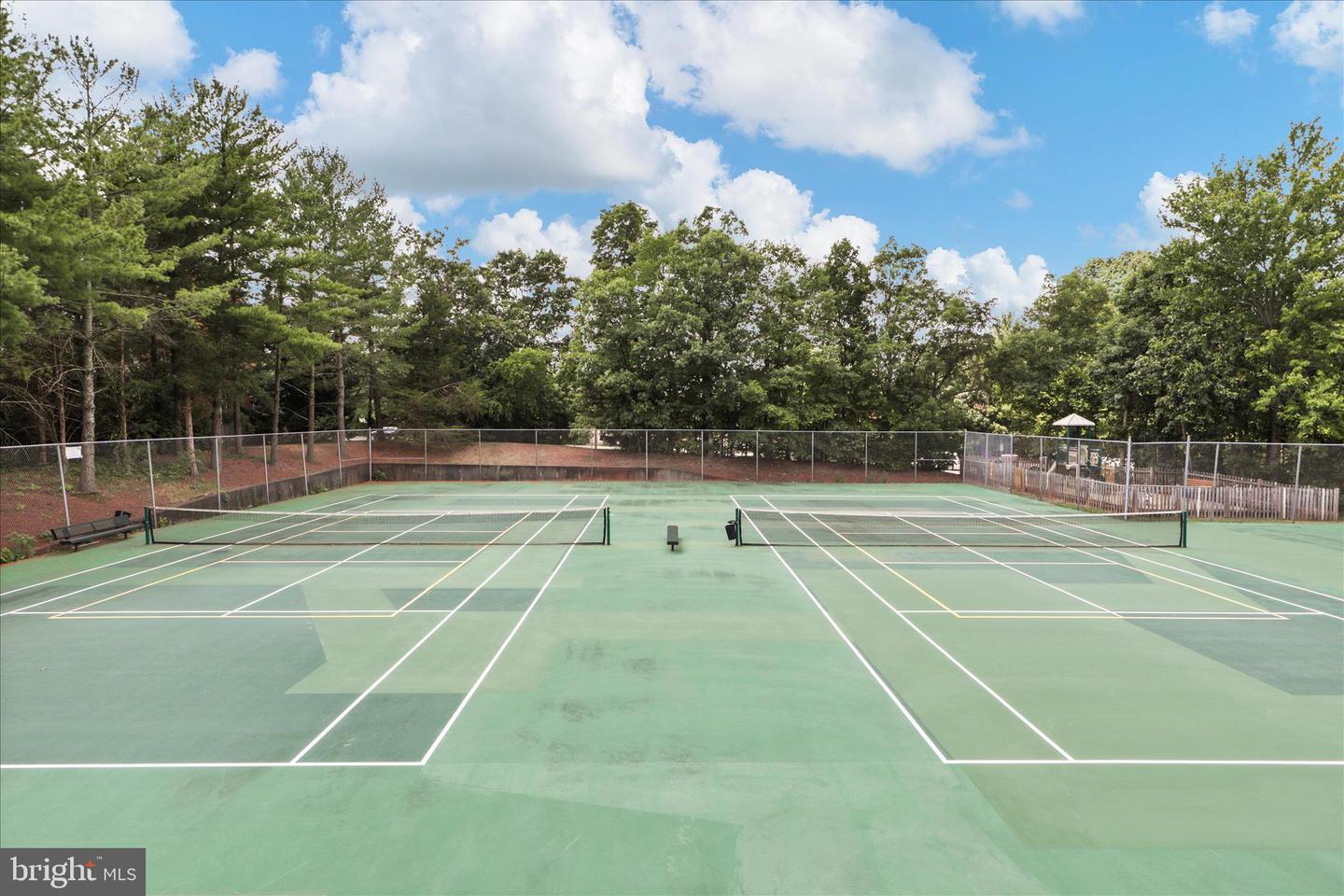 5820 WATERMARK CIR, CENTREVILLE, Virginia 20120, 3 Bedrooms Bedrooms, ,3 BathroomsBathrooms,Residential,For sale,5820 WATERMARK CIR,VAFX2284950 MLS # VAFX2284950