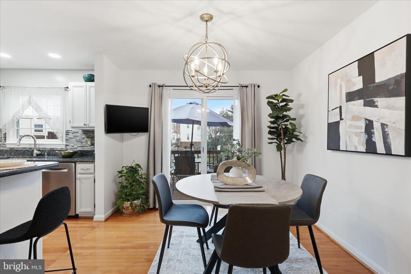 5820 WATERMARK CIR, CENTREVILLE, Virginia 20120, 3 Bedrooms Bedrooms, ,3 BathroomsBathrooms,Residential,For sale,5820 WATERMARK CIR,VAFX2284950 MLS # VAFX2284950