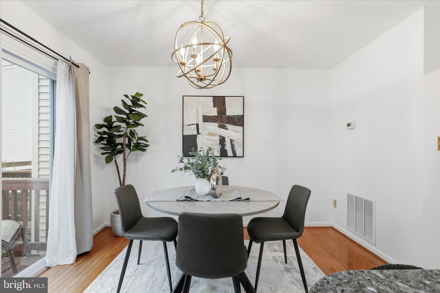 5820 WATERMARK CIR, CENTREVILLE, Virginia 20120, 3 Bedrooms Bedrooms, ,3 BathroomsBathrooms,Residential,For sale,5820 WATERMARK CIR,VAFX2284950 MLS # VAFX2284950