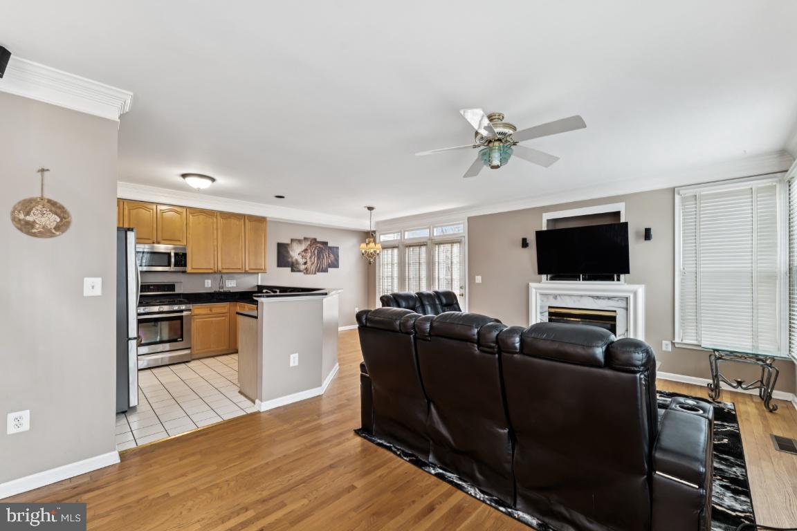 6251 WINDHAM HILL RUN, ALEXANDRIA, Virginia 22315, 3 Bedrooms Bedrooms, ,3 BathroomsBathrooms,Residential,For sale,6251 WINDHAM HILL RUN,VAFX2285366 MLS # VAFX2285366