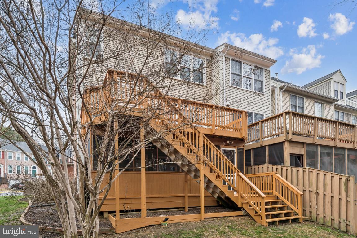 6251 WINDHAM HILL RUN, ALEXANDRIA, Virginia 22315, 3 Bedrooms Bedrooms, ,3 BathroomsBathrooms,Residential,For sale,6251 WINDHAM HILL RUN,VAFX2285366 MLS # VAFX2285366