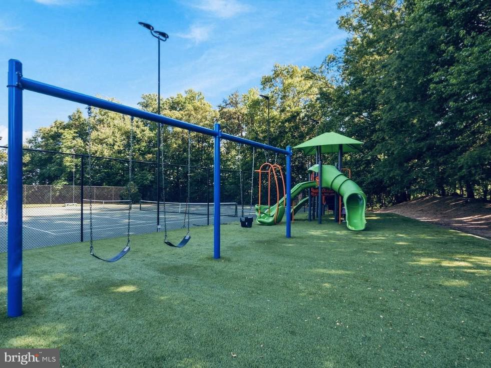 6251 WINDHAM HILL RUN, ALEXANDRIA, Virginia 22315, 3 Bedrooms Bedrooms, ,3 BathroomsBathrooms,Residential,For sale,6251 WINDHAM HILL RUN,VAFX2285366 MLS # VAFX2285366