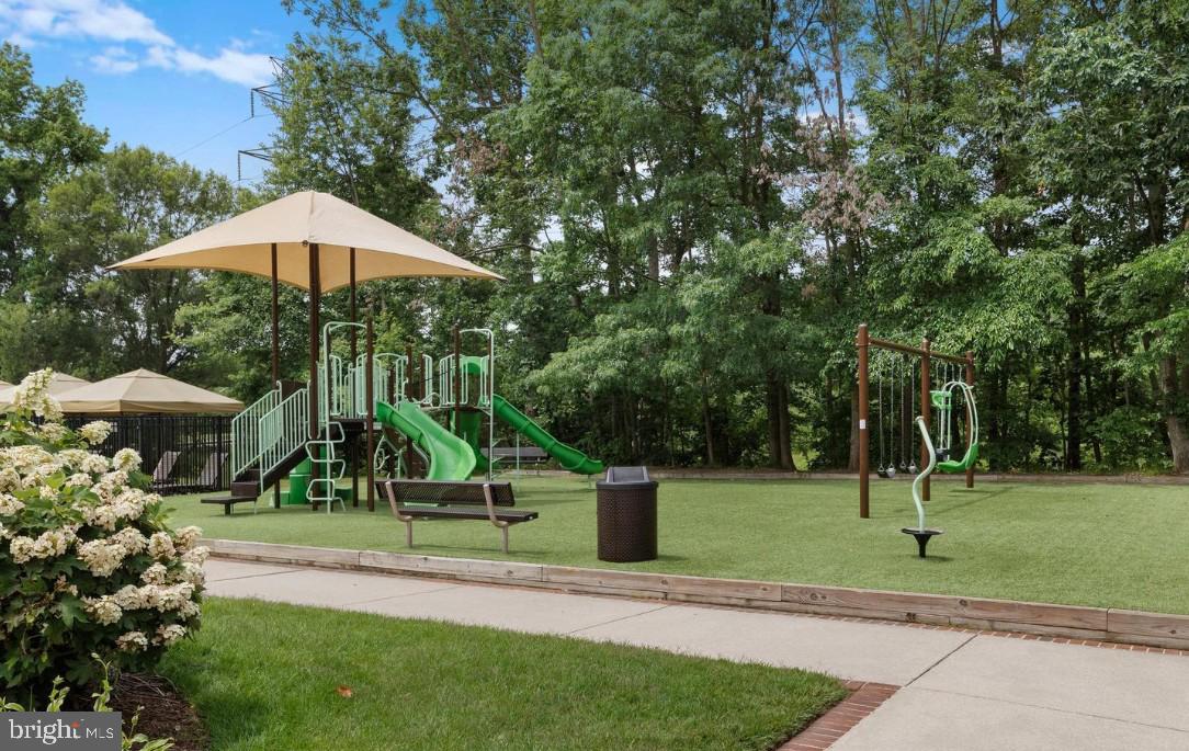 6251 WINDHAM HILL RUN, ALEXANDRIA, Virginia 22315, 3 Bedrooms Bedrooms, ,3 BathroomsBathrooms,Residential,For sale,6251 WINDHAM HILL RUN,VAFX2285366 MLS # VAFX2285366