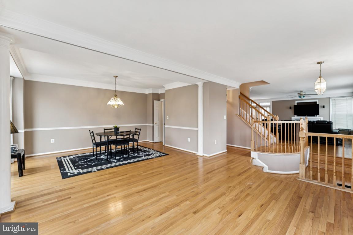 6251 WINDHAM HILL RUN, ALEXANDRIA, Virginia 22315, 3 Bedrooms Bedrooms, ,3 BathroomsBathrooms,Residential,For sale,6251 WINDHAM HILL RUN,VAFX2285366 MLS # VAFX2285366
