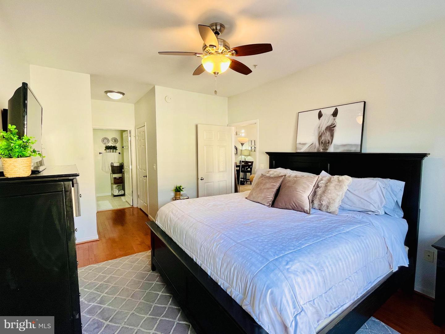 4860 EISENHOWER AVE #484, ALEXANDRIA, Virginia 22304, 2 Bedrooms Bedrooms, 4 Rooms Rooms,2 BathroomsBathrooms,Residential,For sale,4860 EISENHOWER AVE #484,VAAX2053124 MLS # VAAX2053124