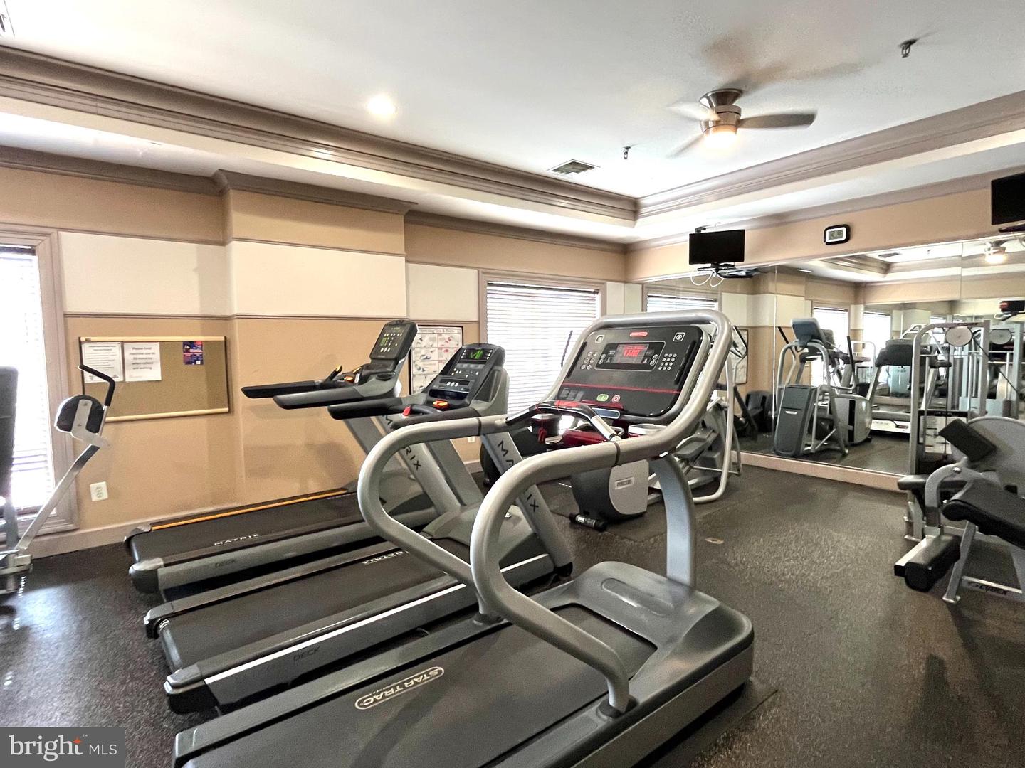 4860 EISENHOWER AVE #484, ALEXANDRIA, Virginia 22304, 2 Bedrooms Bedrooms, 4 Rooms Rooms,2 BathroomsBathrooms,Residential,For sale,4860 EISENHOWER AVE #484,VAAX2053124 MLS # VAAX2053124